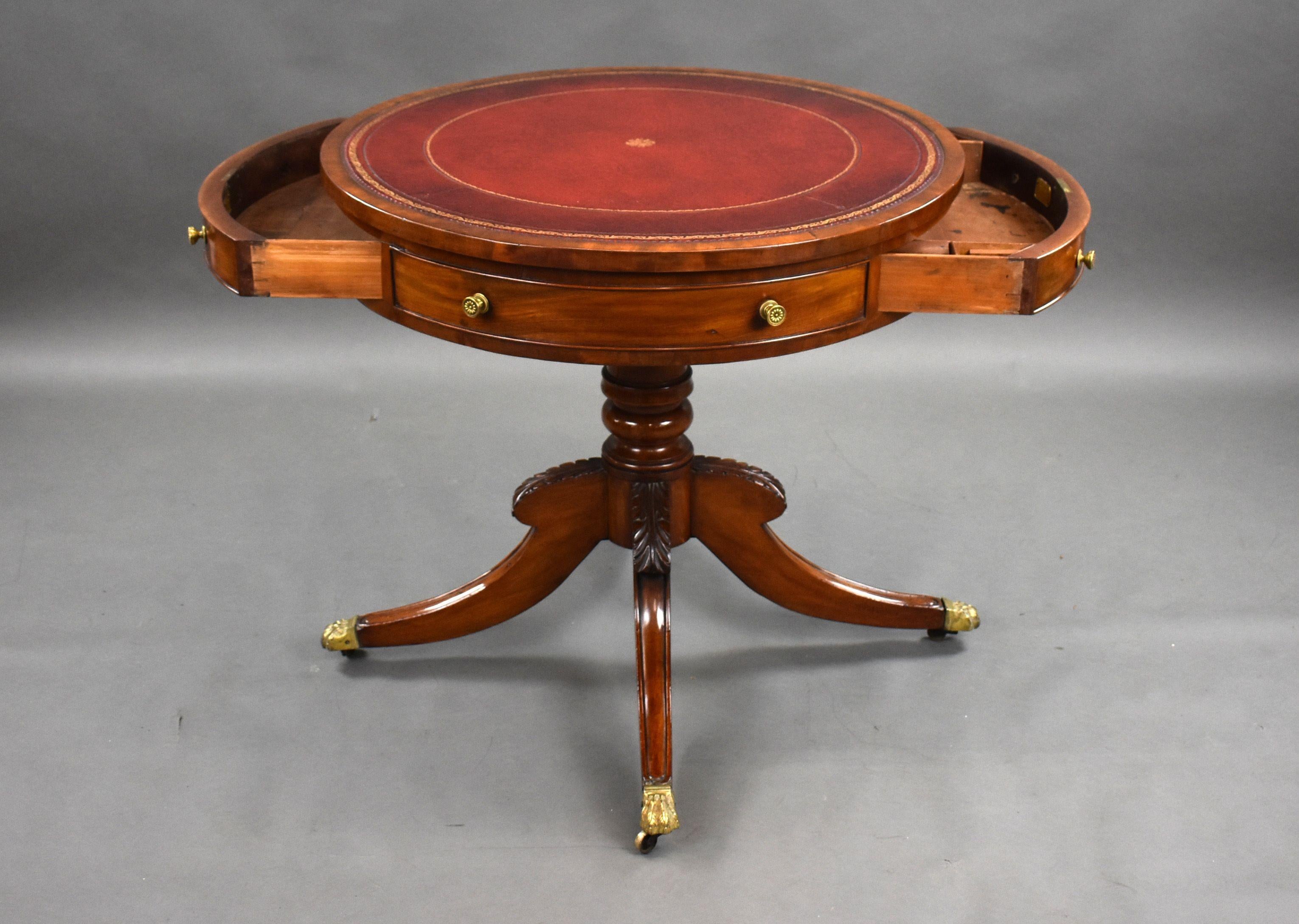 Small Regency Mahogany Drum Table In Excellent Condition For Sale In Chelmsford, Essex