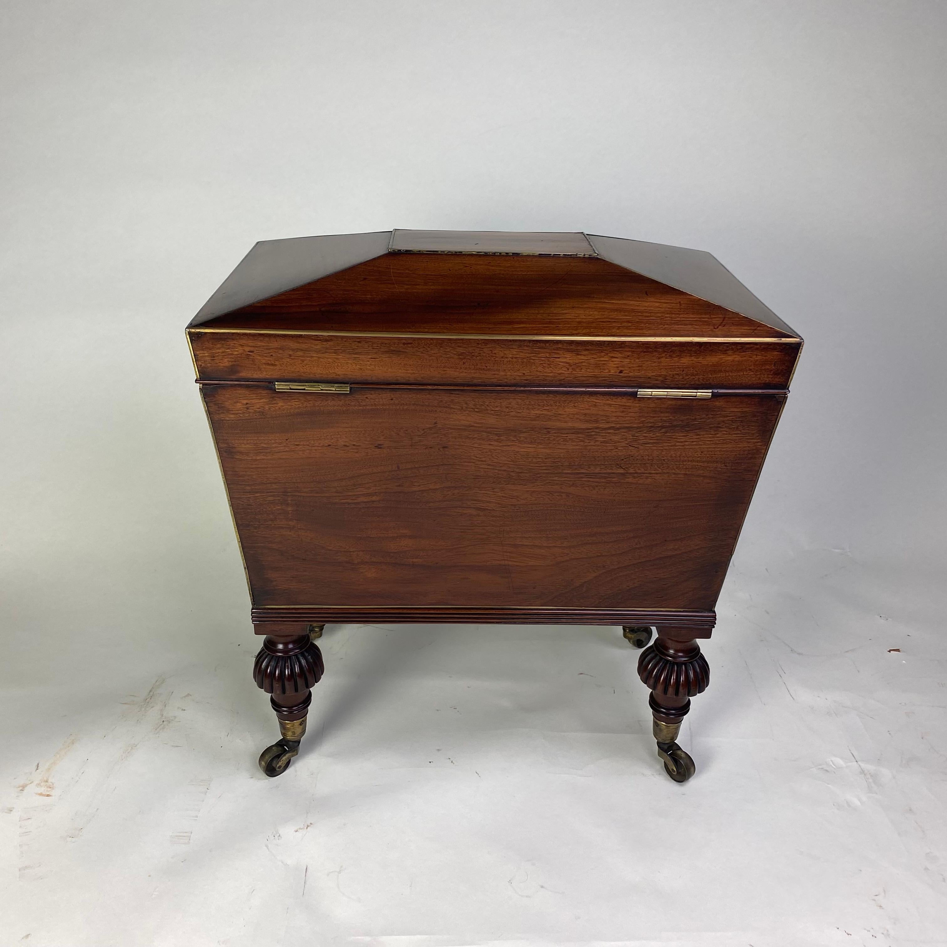 Small Regency mahogany sarcophagus shaped Cellarette For Sale 2