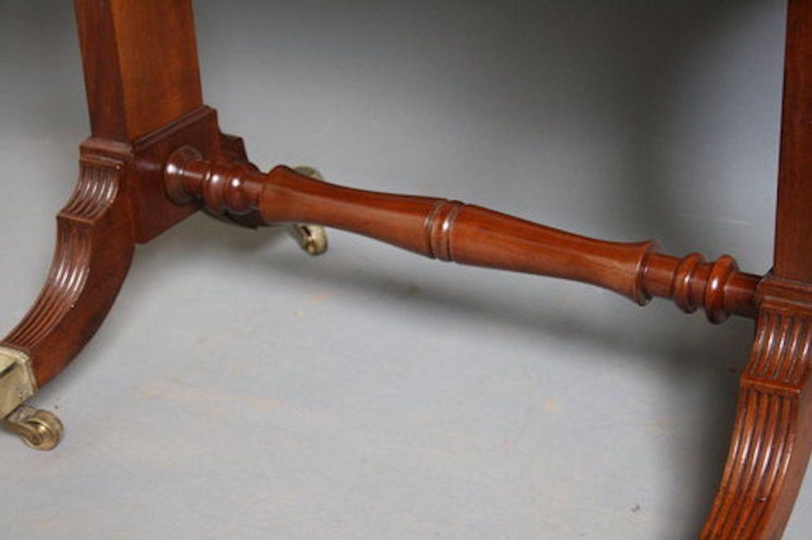 Small Regency Sofa Table in Mahogany In Good Condition For Sale In Whaley Bridge, GB