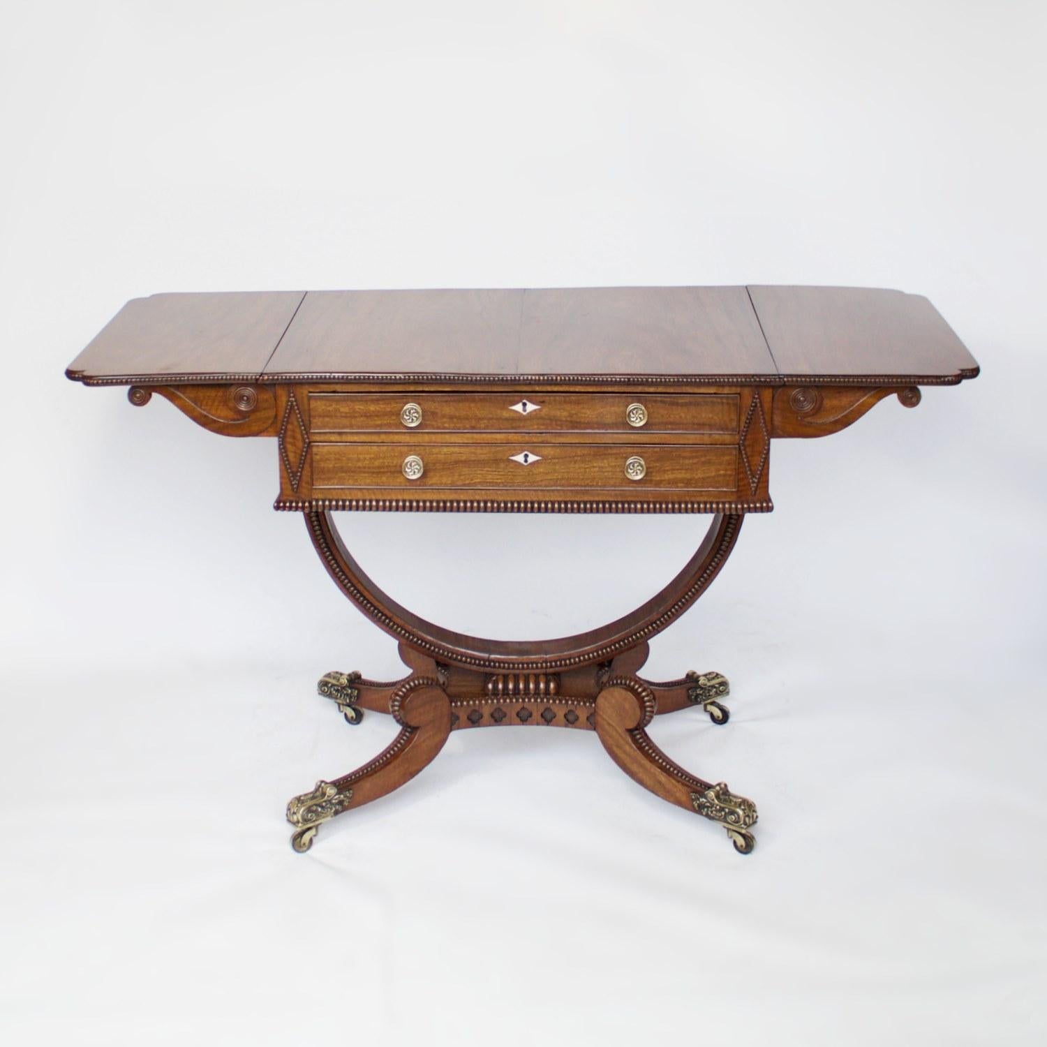 Small Regency Sofa Table, Rosewood and Mahogany, circa 1815 In Good Condition For Sale In Forest Row, East Sussex
