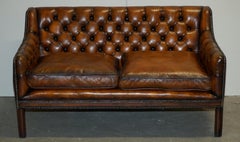 SMALL REGENCY STYLE HAND DYED RESTORED WHiSKY BROWN LEATHER CHESTERFIELD SOFA