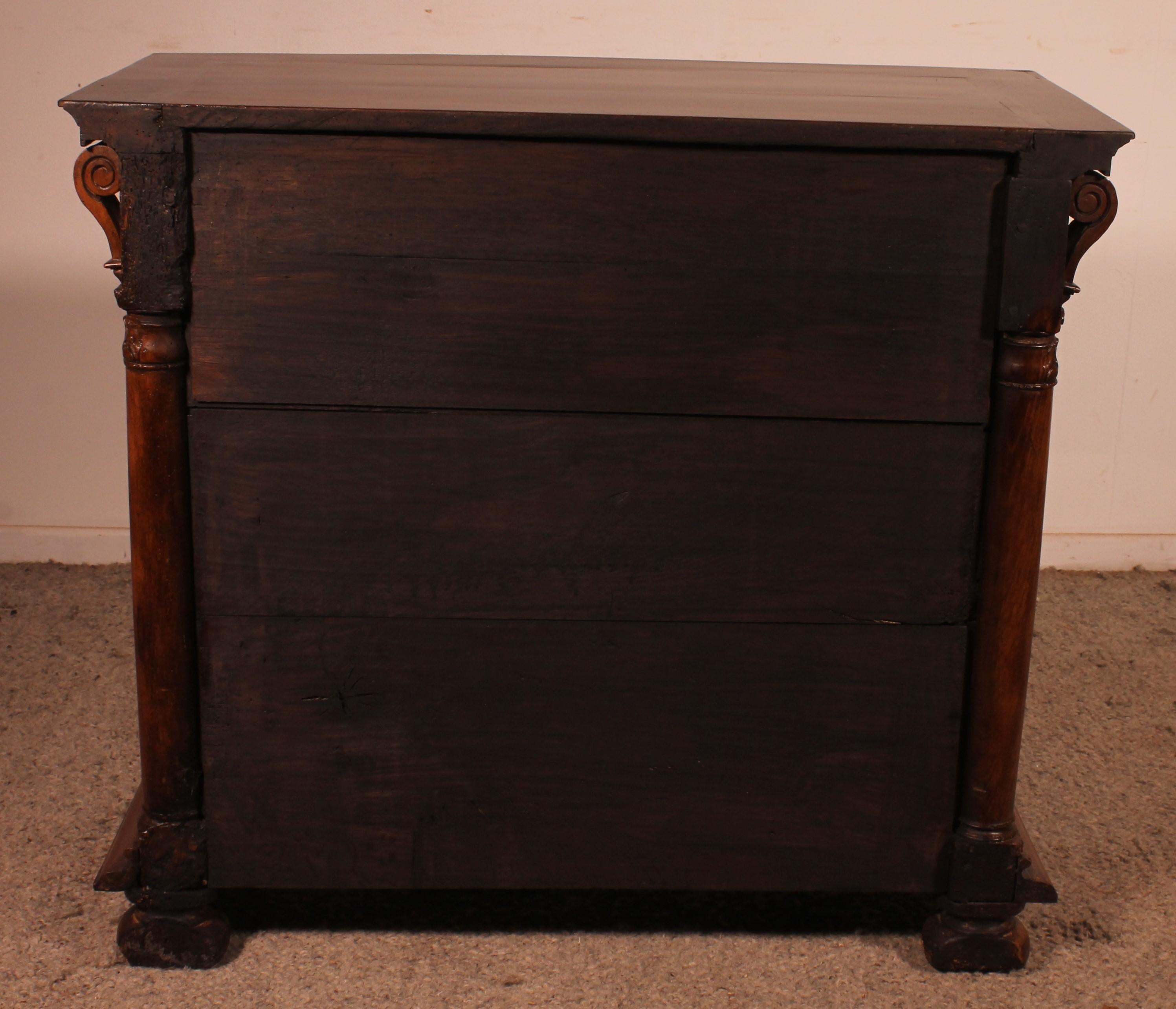 Small Renaissance Buffet In Walnut-17th Century From France For Sale 7