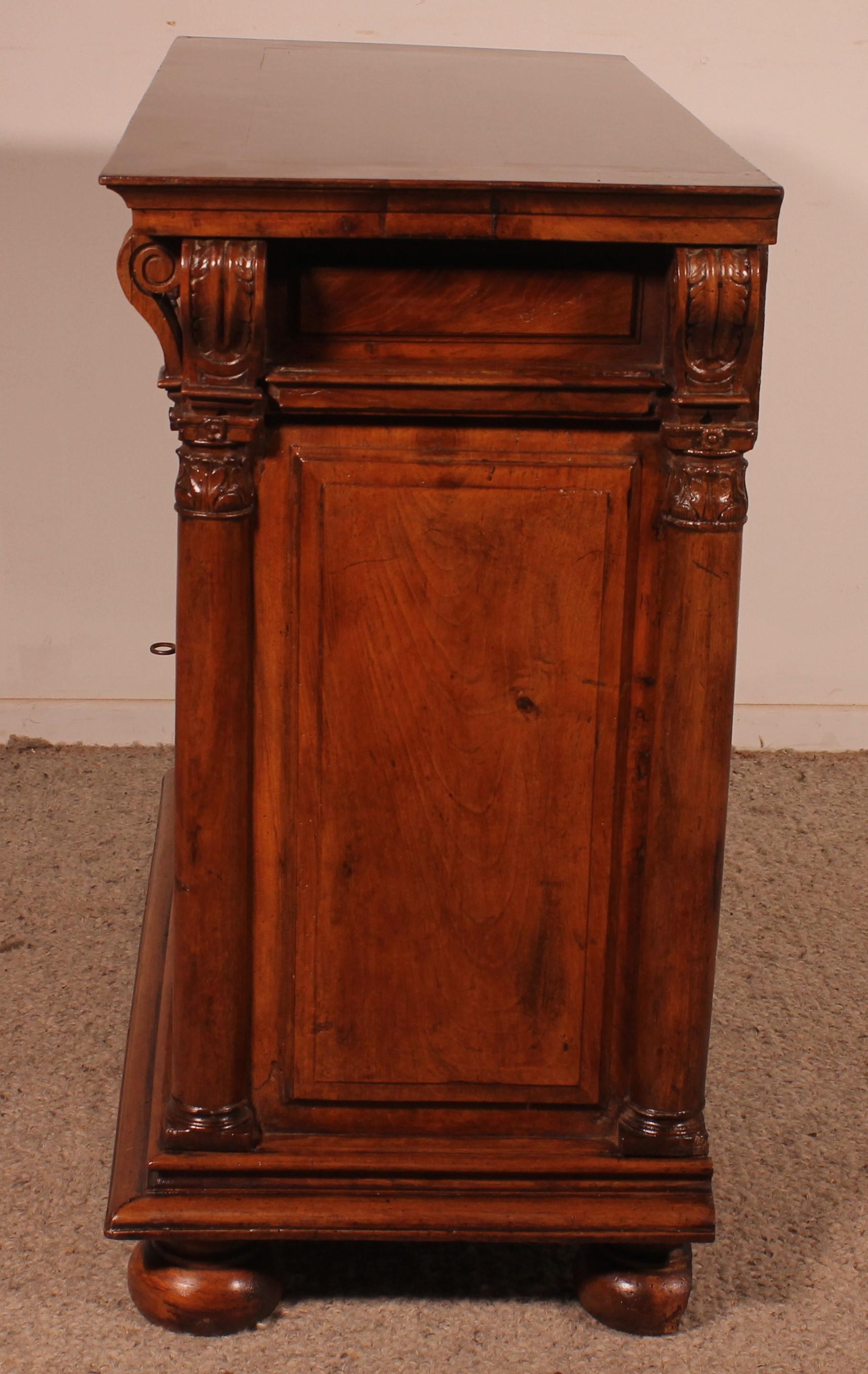 Small Renaissance Buffet In Walnut-17th Century From France For Sale 8