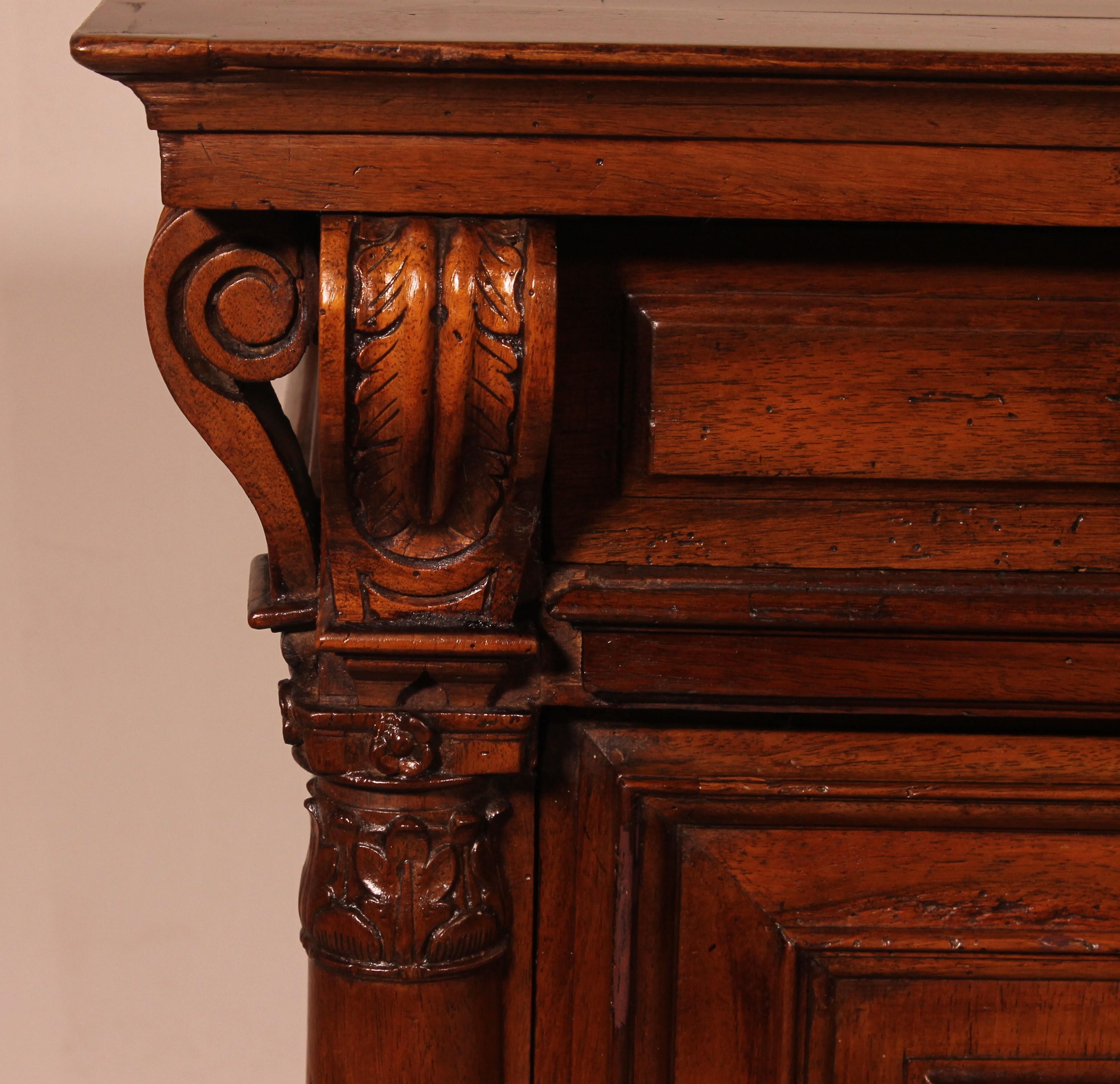 18th Century and Earlier Small Renaissance Buffet In Walnut-17th Century From France For Sale