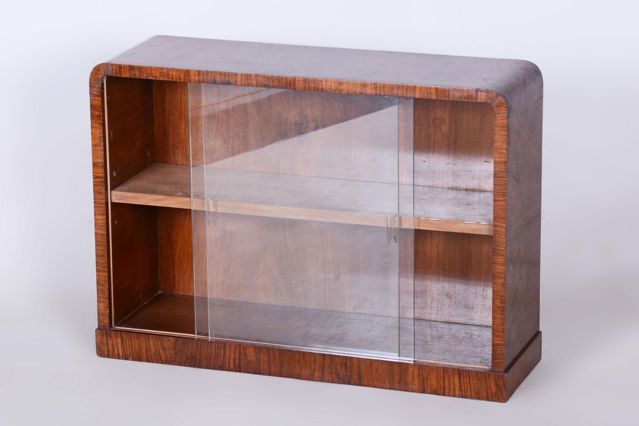 Mid-20th Century Small Restored Art Deco Display Bookcase, Walnut and Glass, Czech, 1930s For Sale