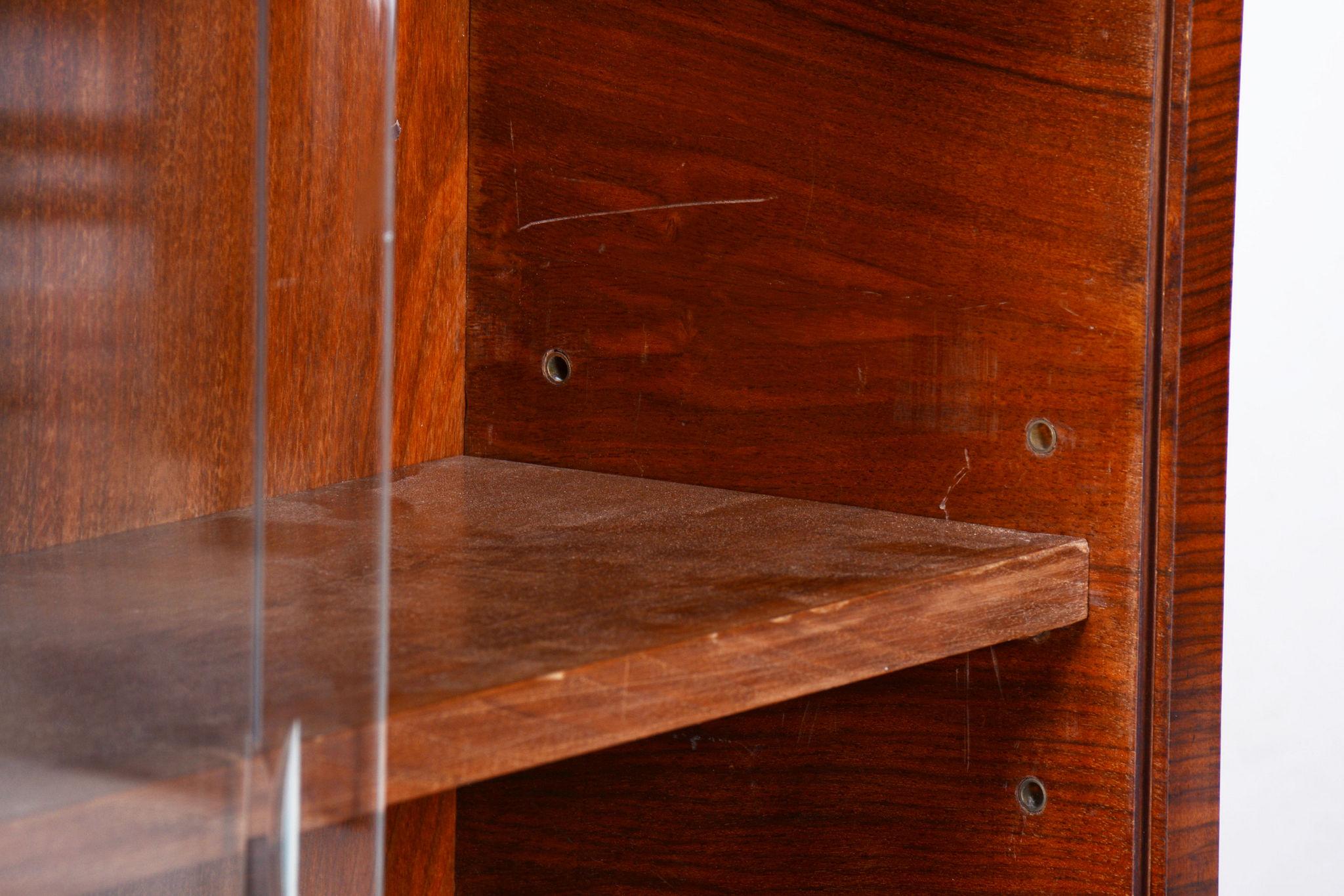 Small Restored Art Deco Display Bookcase, Walnut and Glass, Czech, 1930s For Sale 3