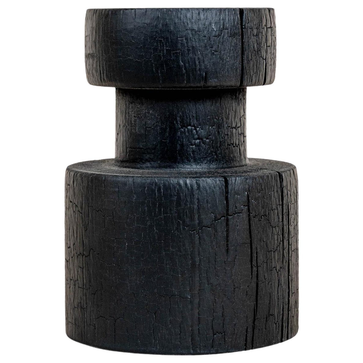 Petit vase tourné en hêtre brûlé de Daniel Elkayam