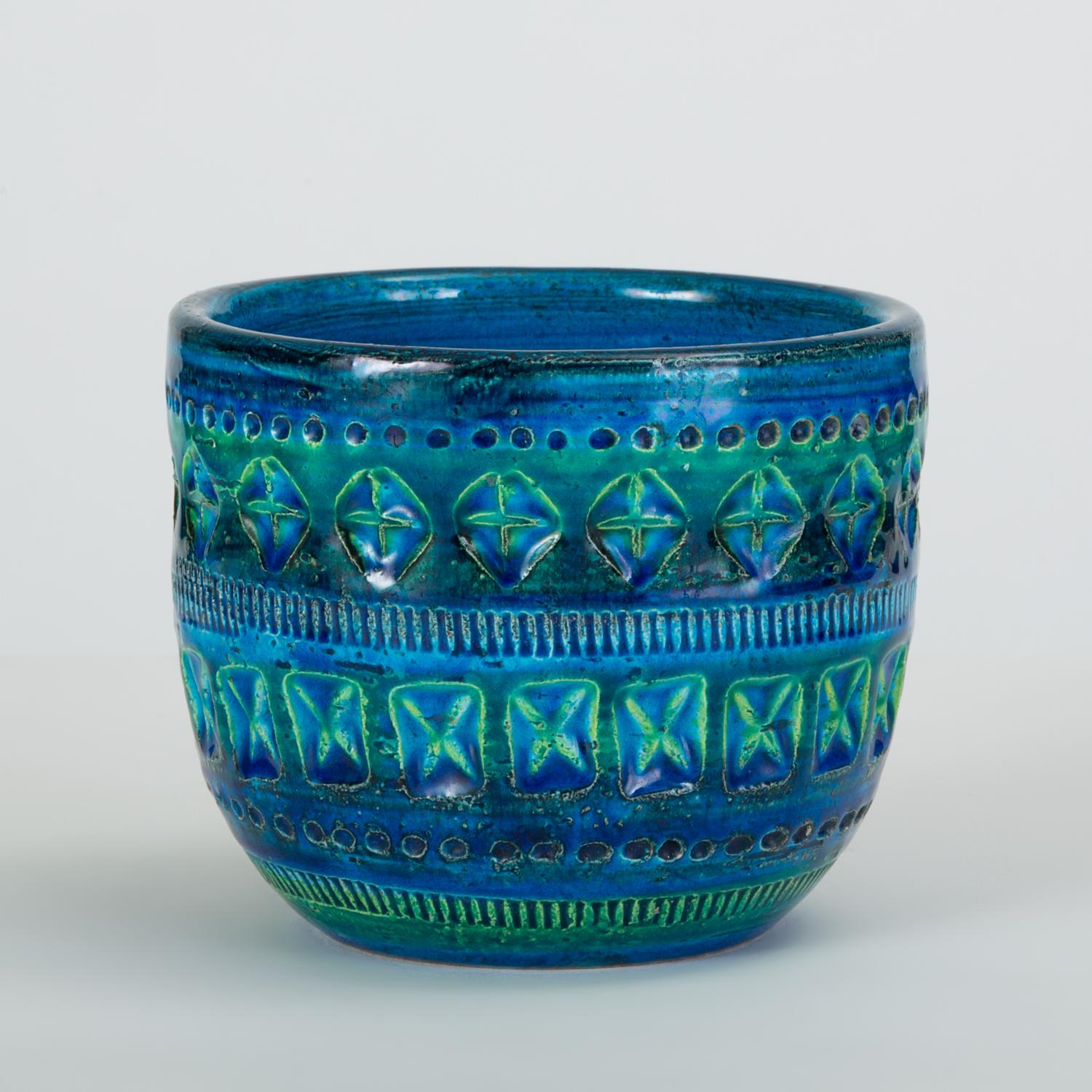 Small “Rimini Blu” Bowl or Vase by Aldo Londi for Bitossi In Good Condition In Los Angeles, CA