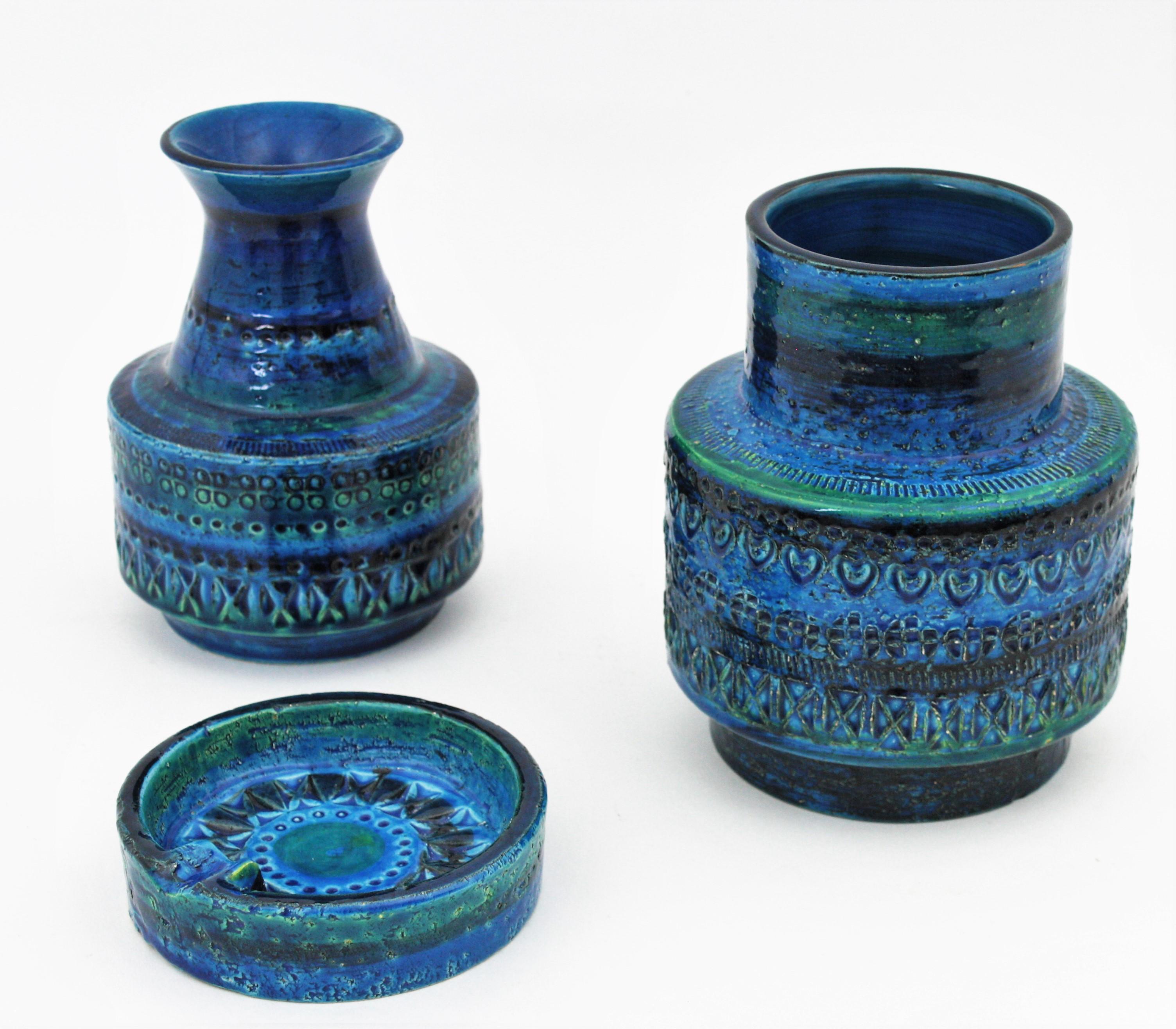 Italian Small Rimini Blue Glazed Ceramic Circular Ashtray by Aldo Londi for Bitossi
