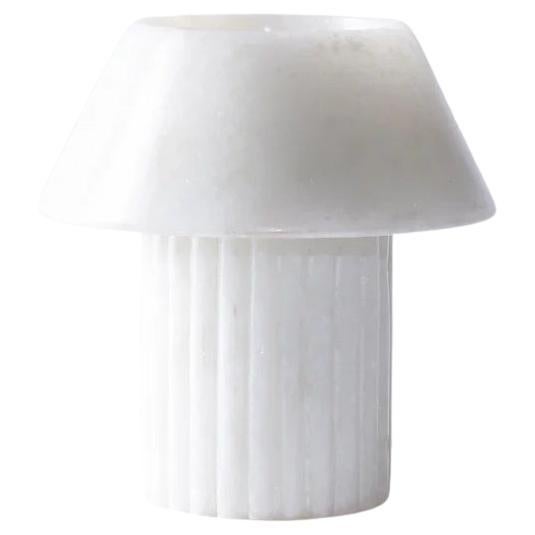 Petite lampe à poser en marbre de Rio par Harshita Jhamtani Designs