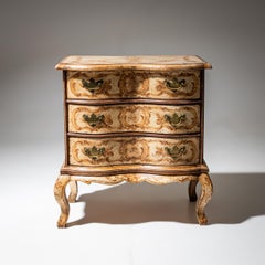 Piccola cassettiera in stile rococò