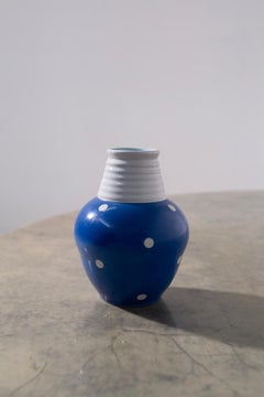 Small Rometti vase with blue polka dots, signed Rometti