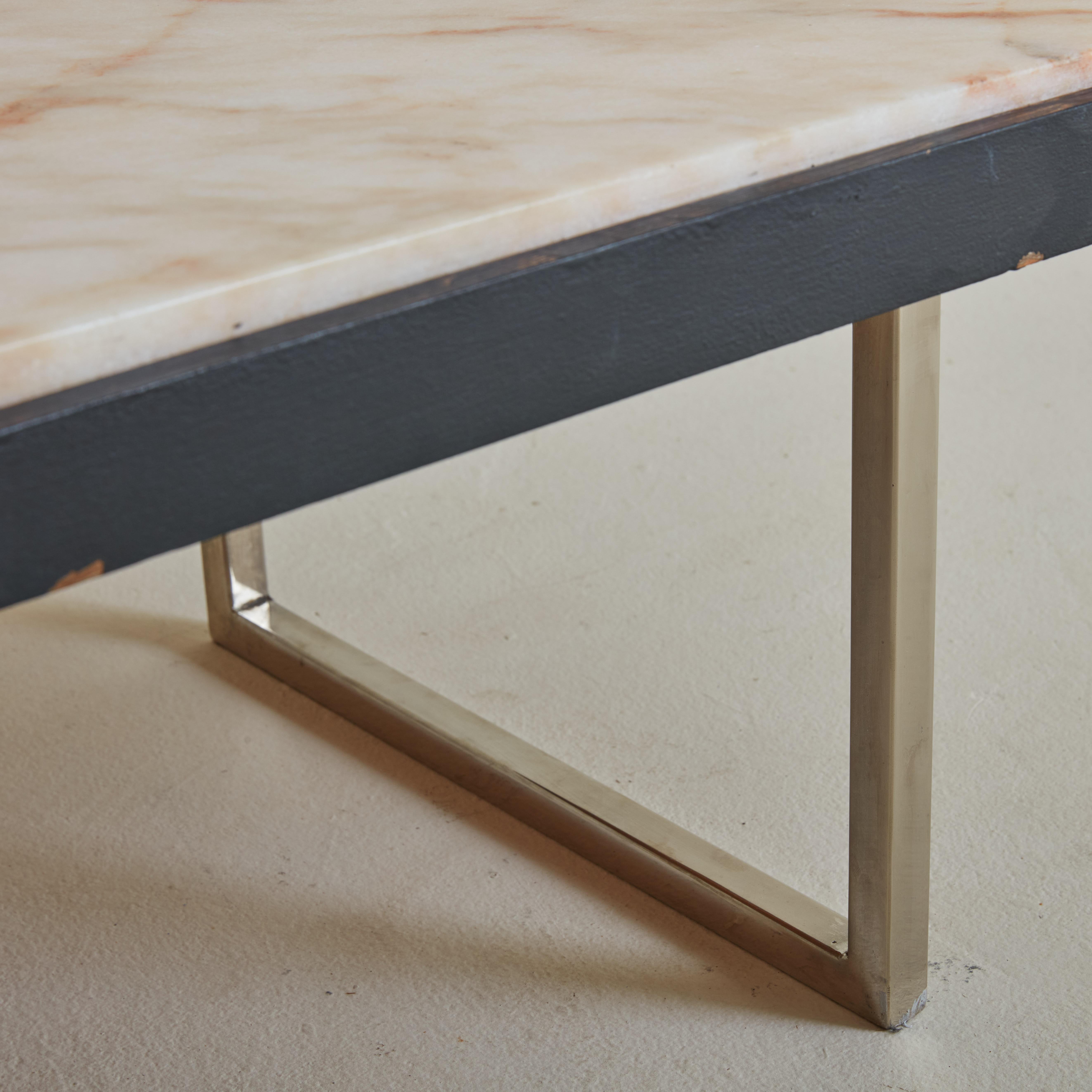 Fin du 20e siècle petite table basse Rosa Aurora en marbre en vente