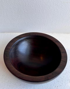 Kleine Schale aus Rosenholz