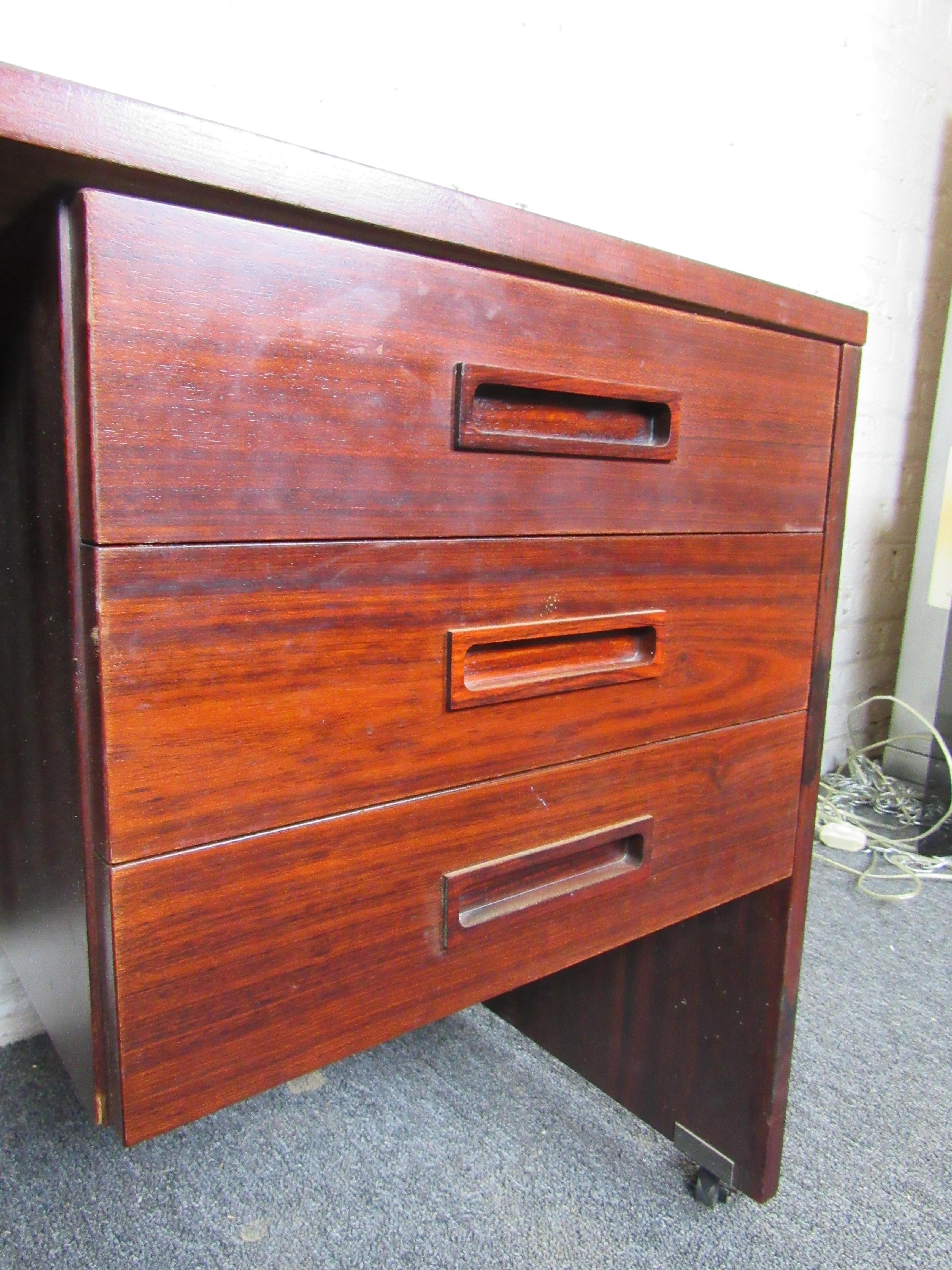 Child Rosewood Writing Desk In Good Condition For Sale In Brooklyn, NY