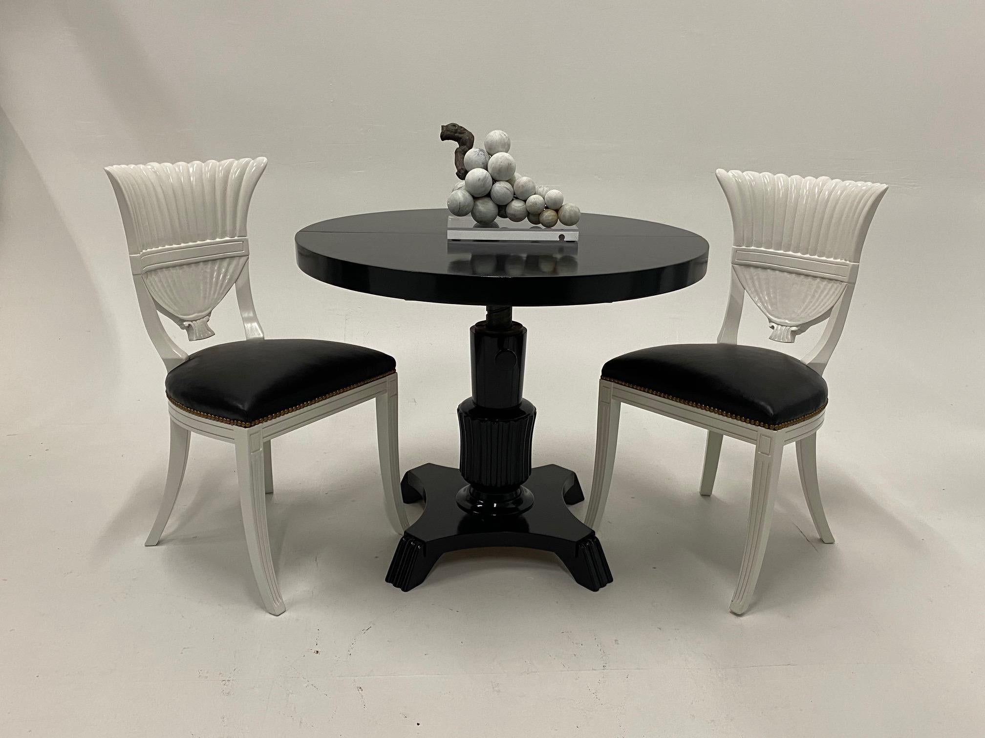 Small Round and Oval Hollywood Regency Style Black Laquer Dining Table 7
