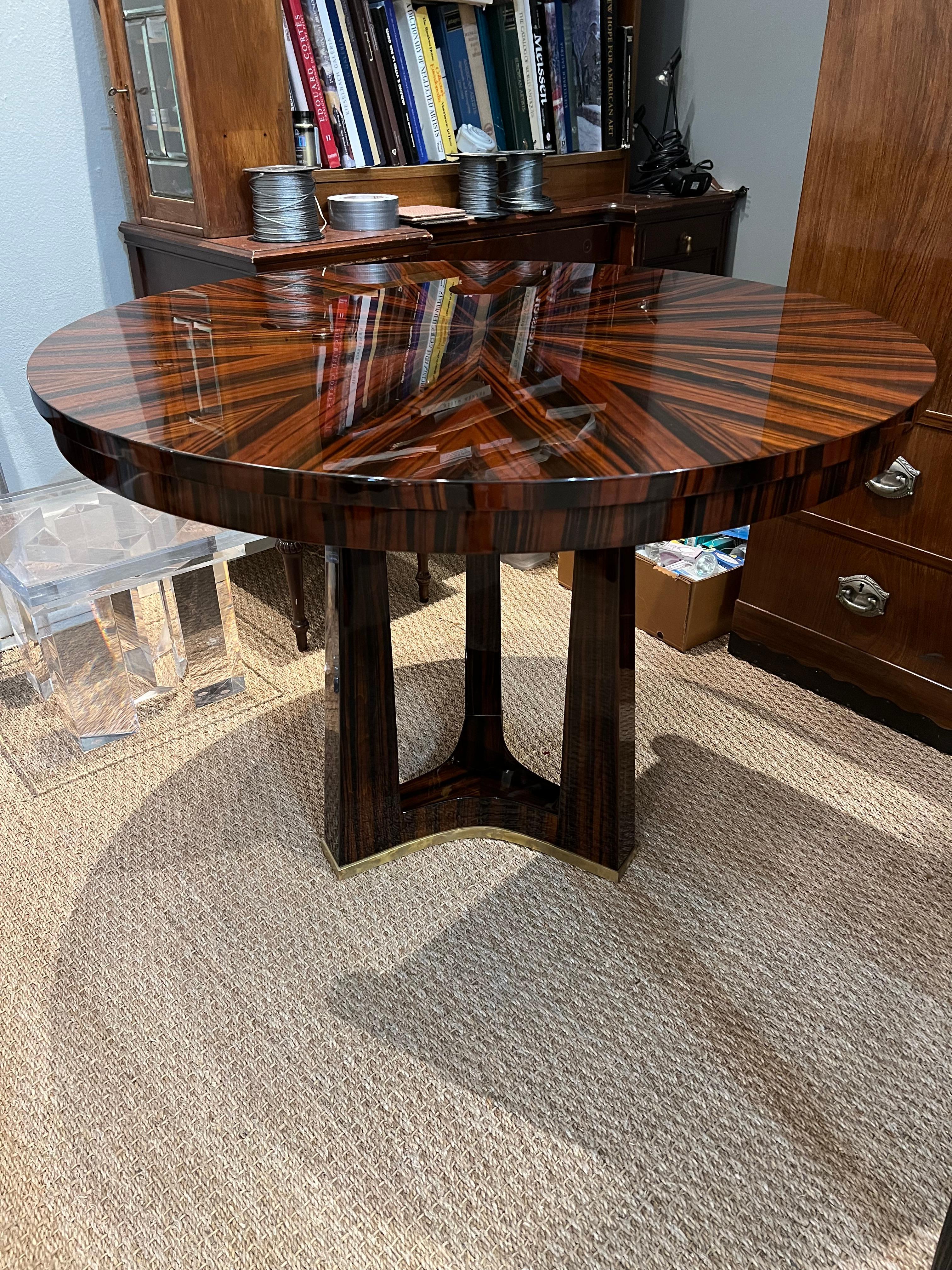 round art deco dining table