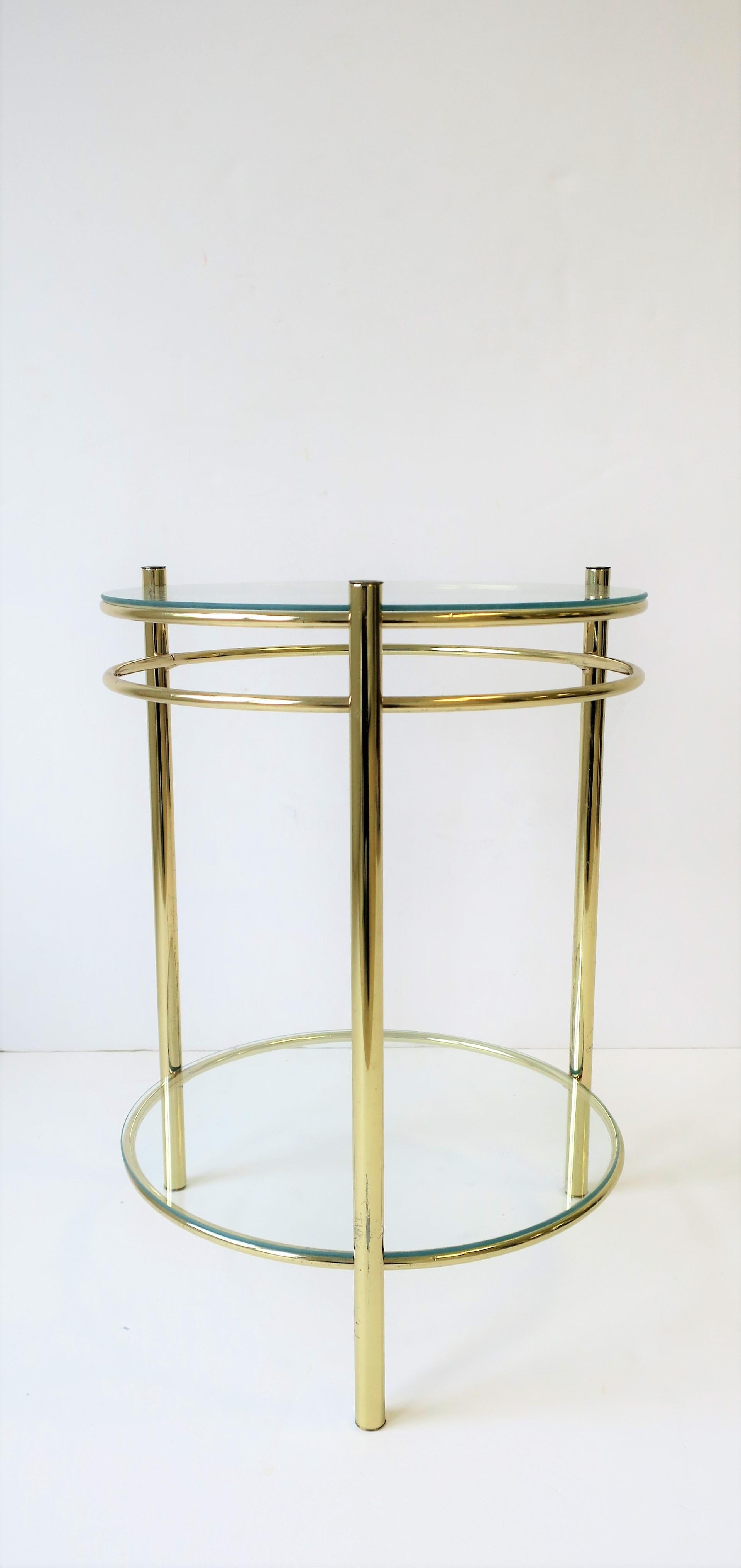 Round Brass and Glass Side or Drinks Table In Good Condition In New York, NY