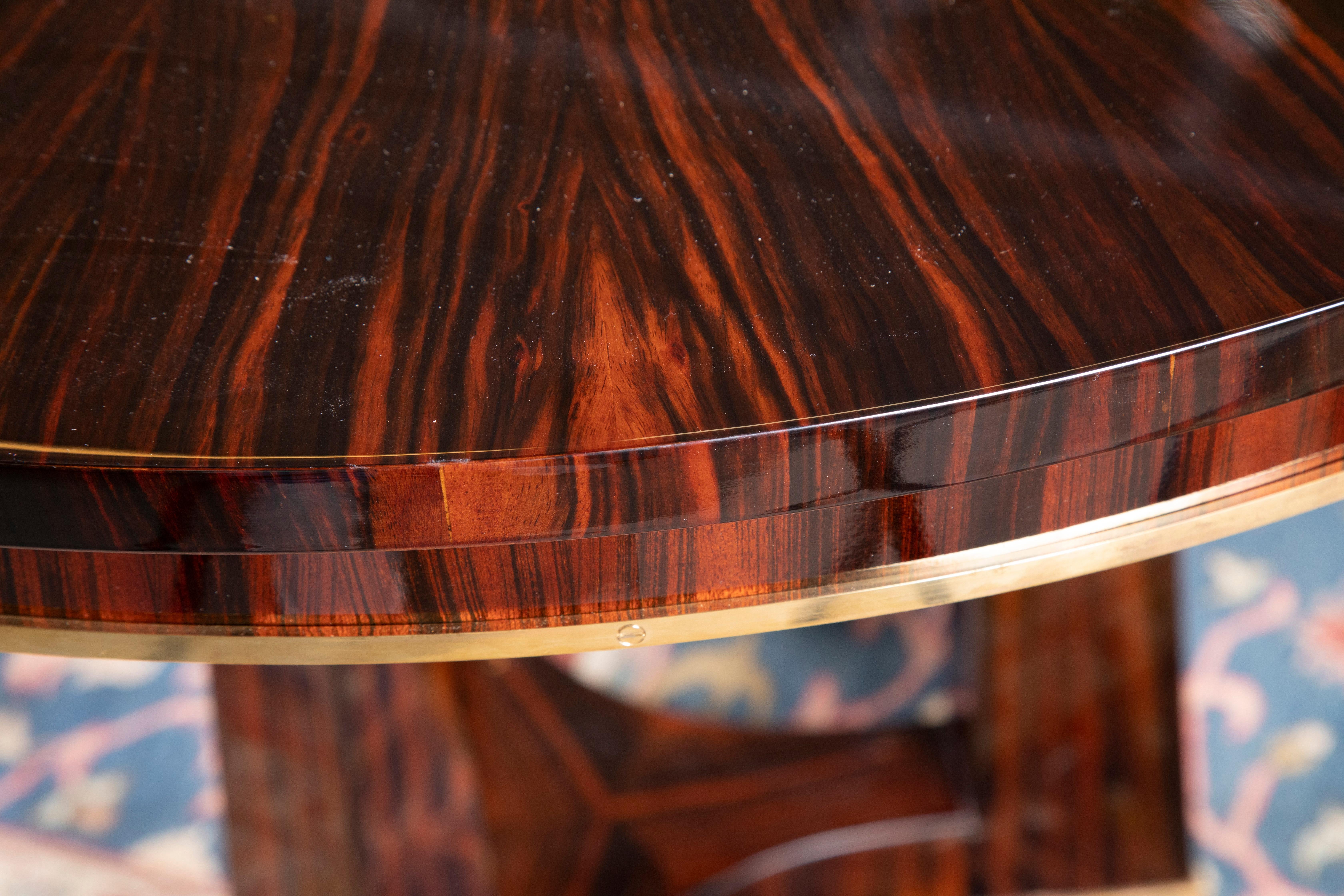 Small Round Breakfast Room Art Deco Table In Excellent Condition In Houston, TX