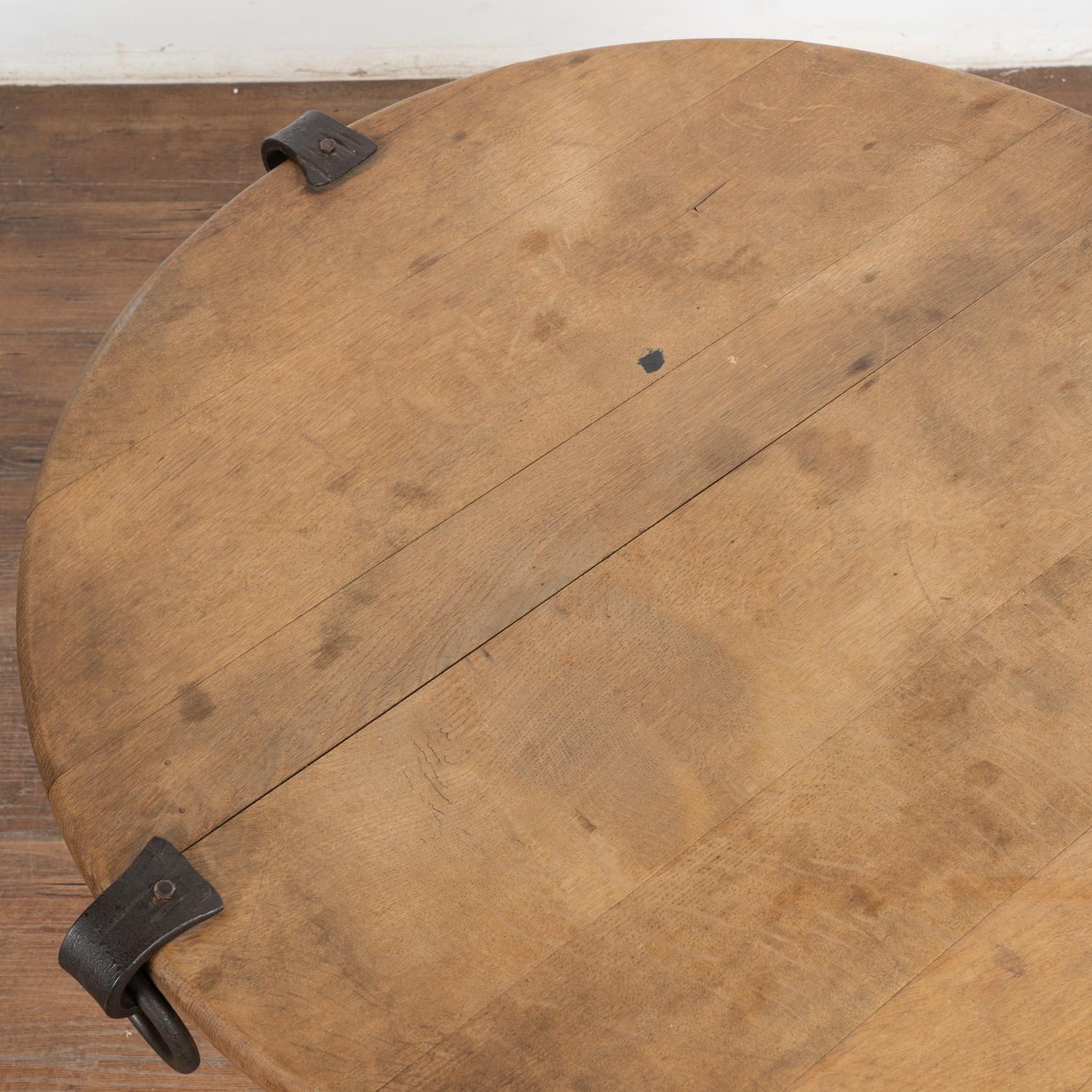 Small Round Coffee Table on Rustic Iron Base, France circa 1960-70 For Sale 4