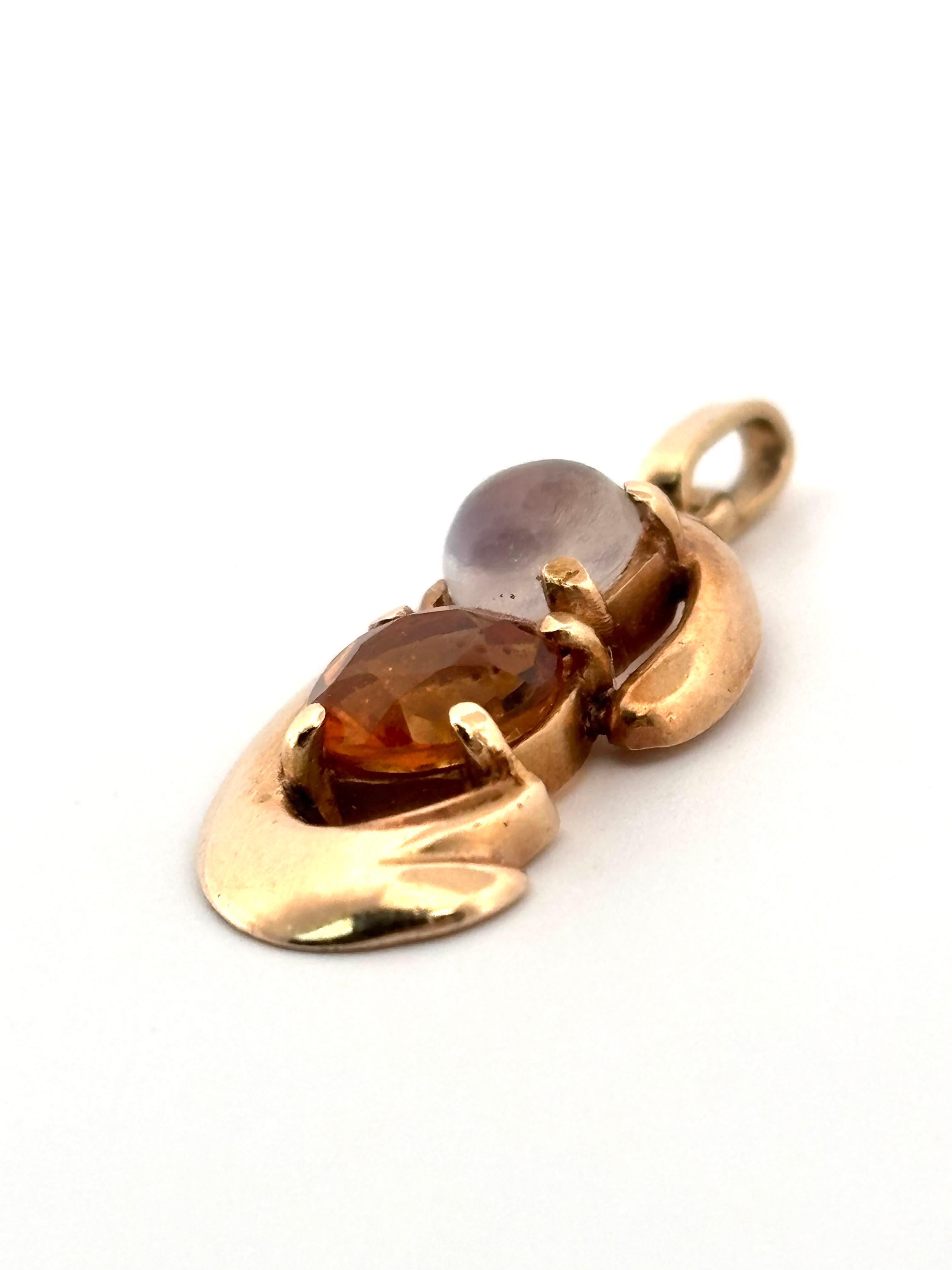 Pendentif en or jaune 14K avec petite citrine et pierre de lune taillée en rond et tourbillonnante Bon état - En vente à Sewickley, PA
