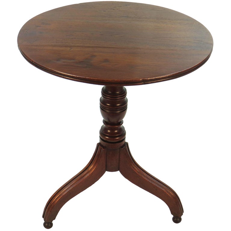Small Round English Oak Victorian Pedestal Tripod Side Table at 1stDibs ...
