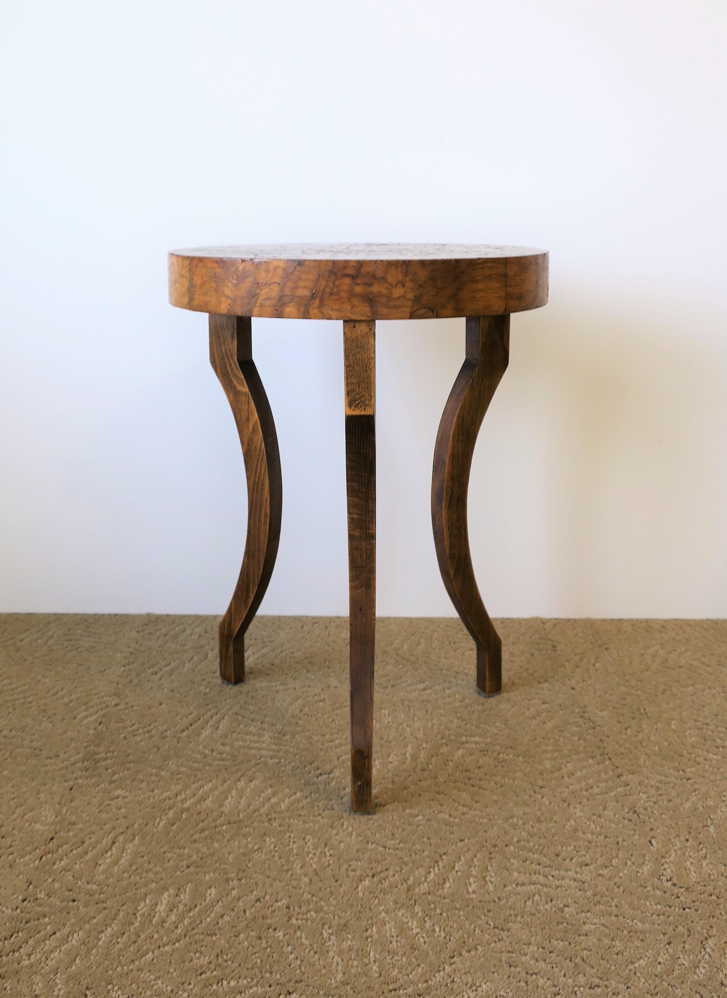 Small Round Wood Gueridon Side or Drinks Table 9