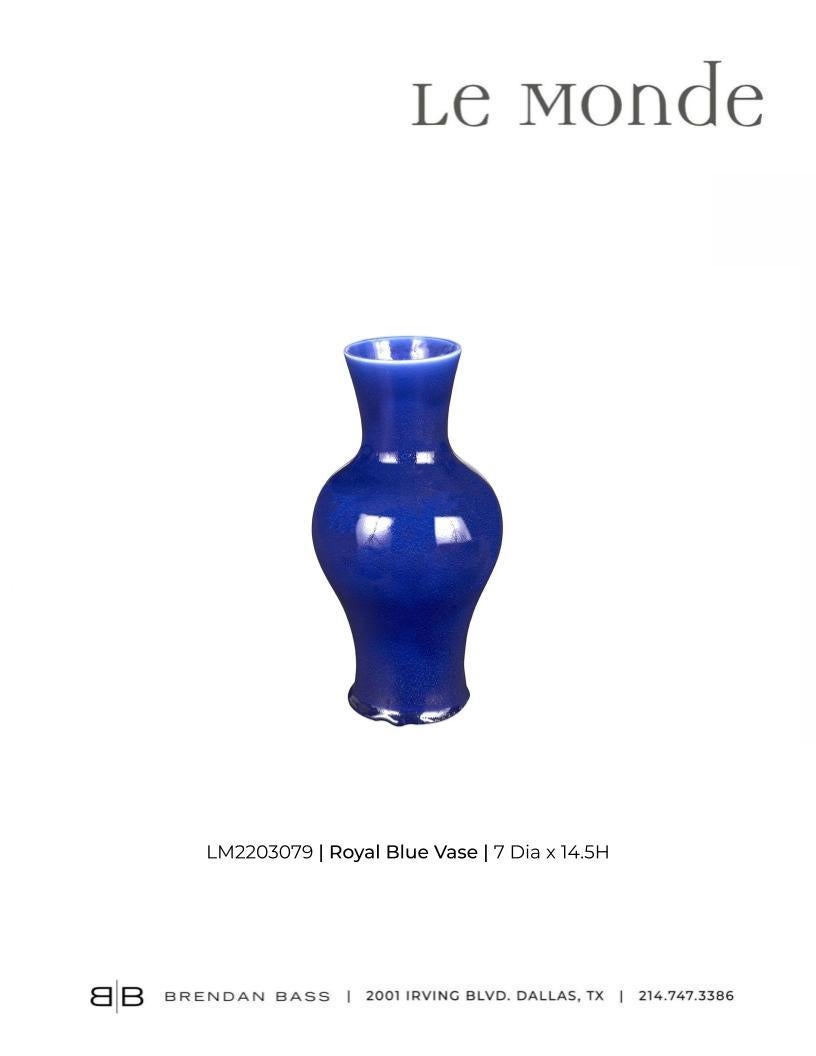 20ième siècle Petit vase bleu royal  en vente