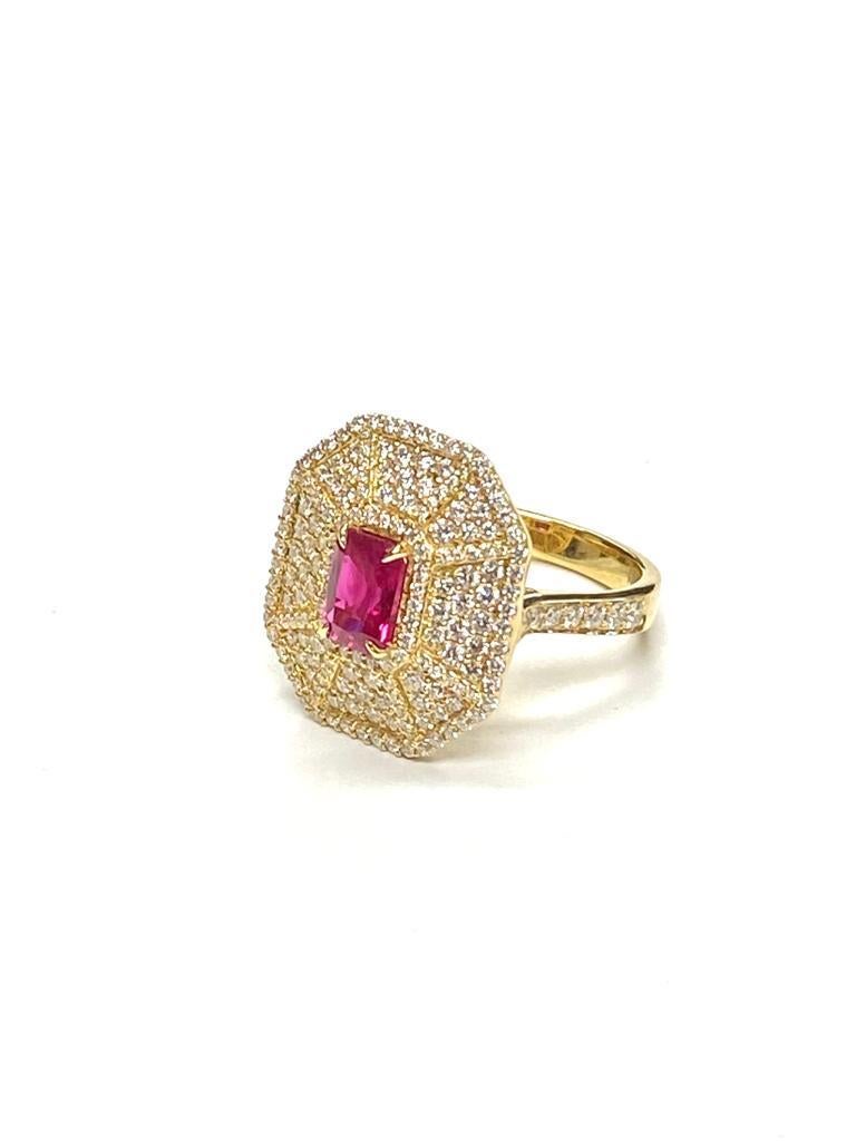 Goshwara Emerald Cut Ruby And Diamond Ring In New Condition In New York, NY