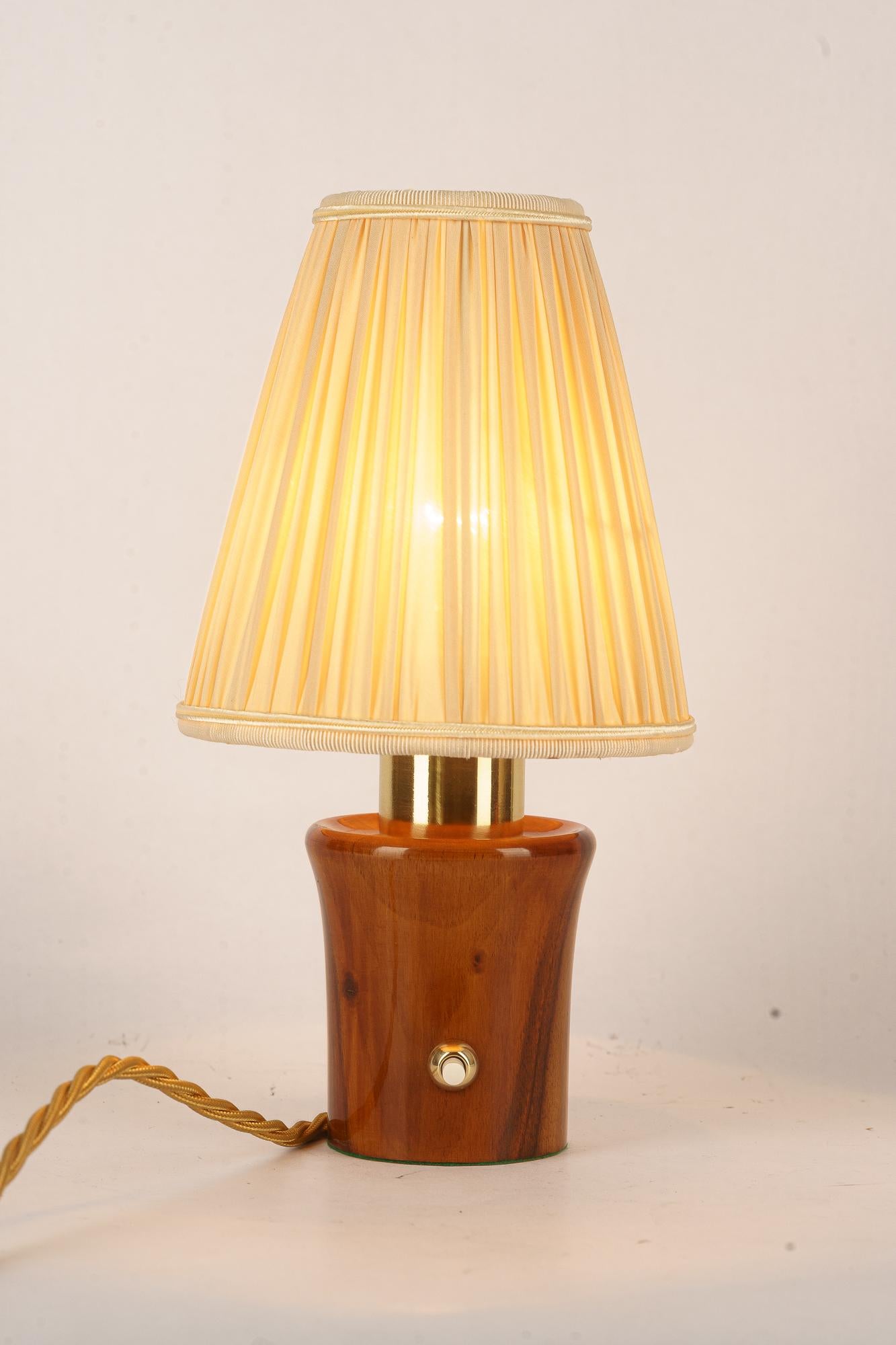 Small Rupert Nikoll cherry wood Table Lamp with fabric shade vienna around 1950s In Good Condition For Sale In Wien, AT