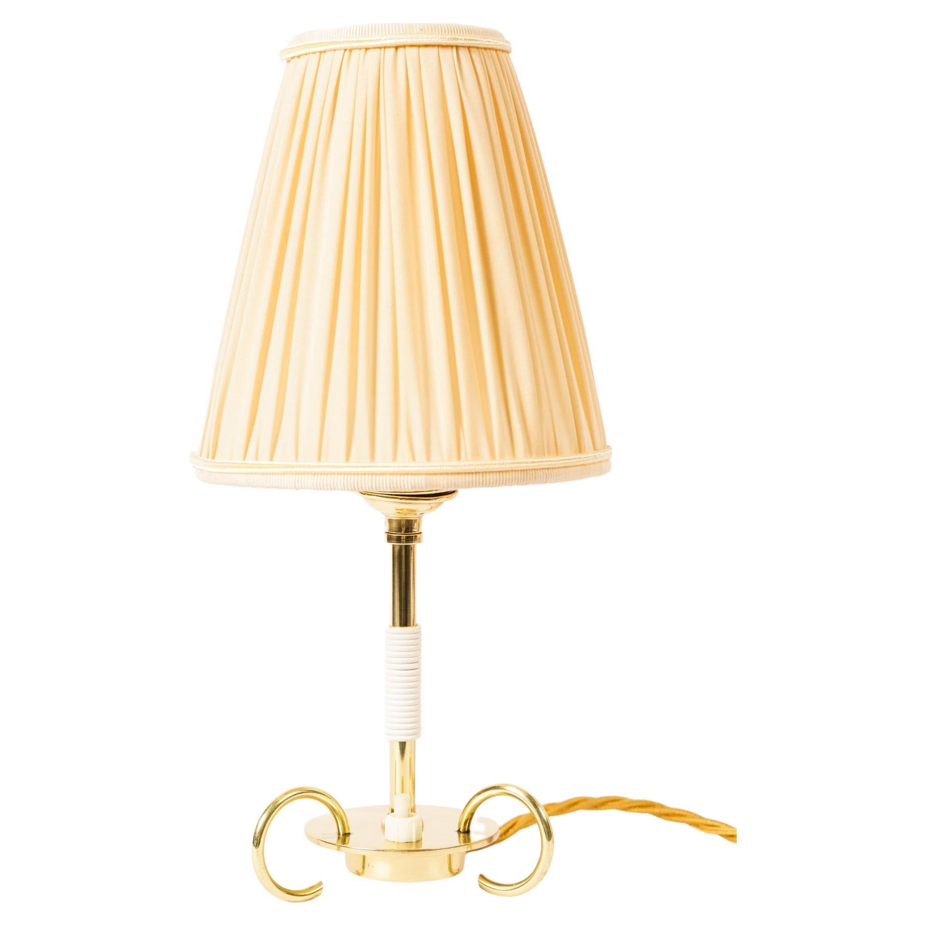 Petite lampe de table Rupert Nikoll avec abat-jour en tissu Vienne vers 1950 