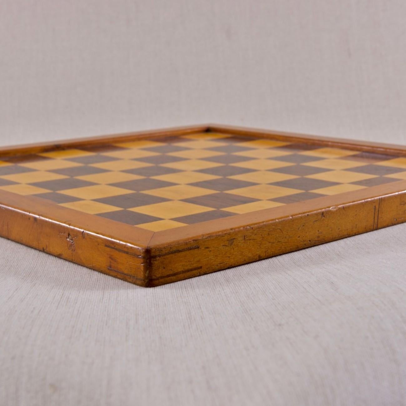 Small Satinwood and Rosewood Chess Board, circa 1920 In Good Condition In London, GB