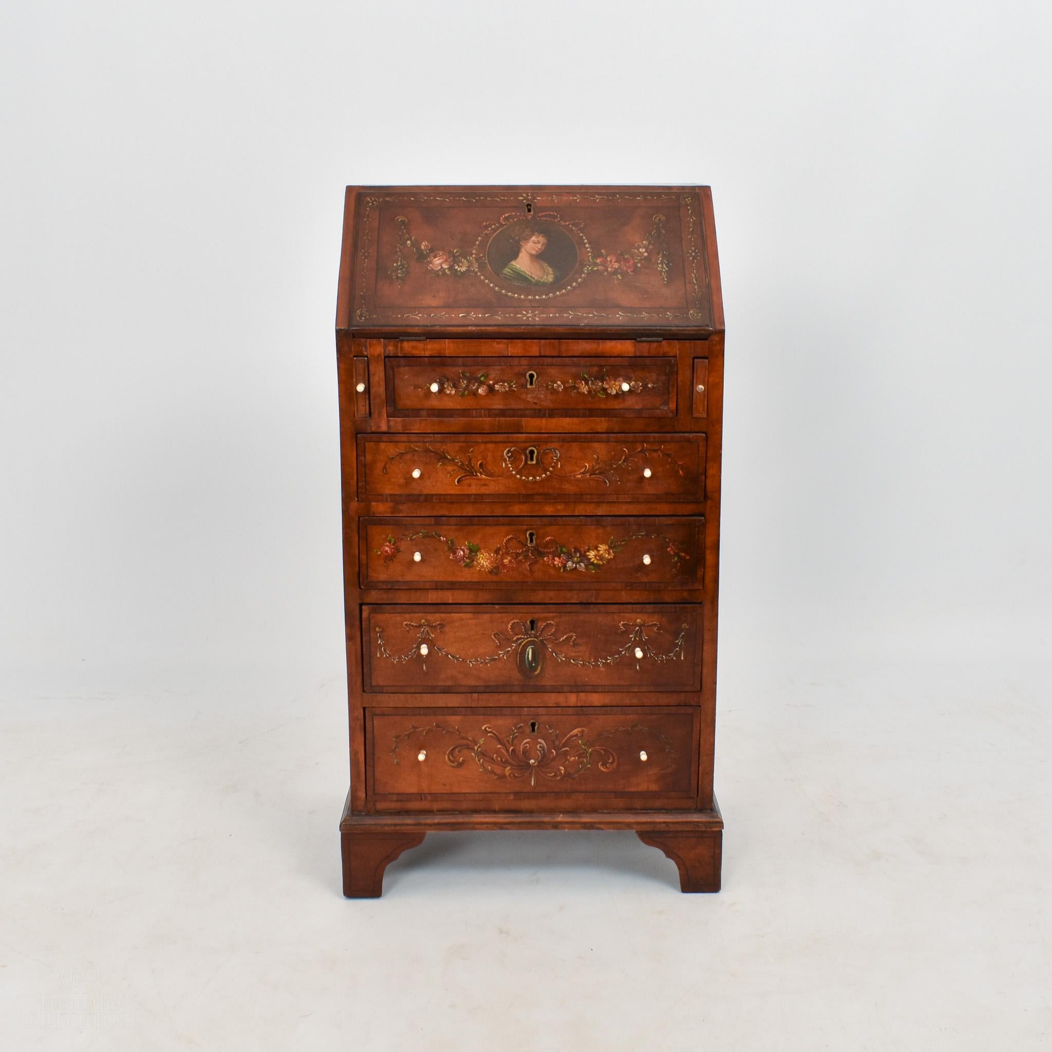 Childs Exceptionally Rare Satinwood Bureau Desk circa 1770 In Good Condition For Sale In Lincoln, GB