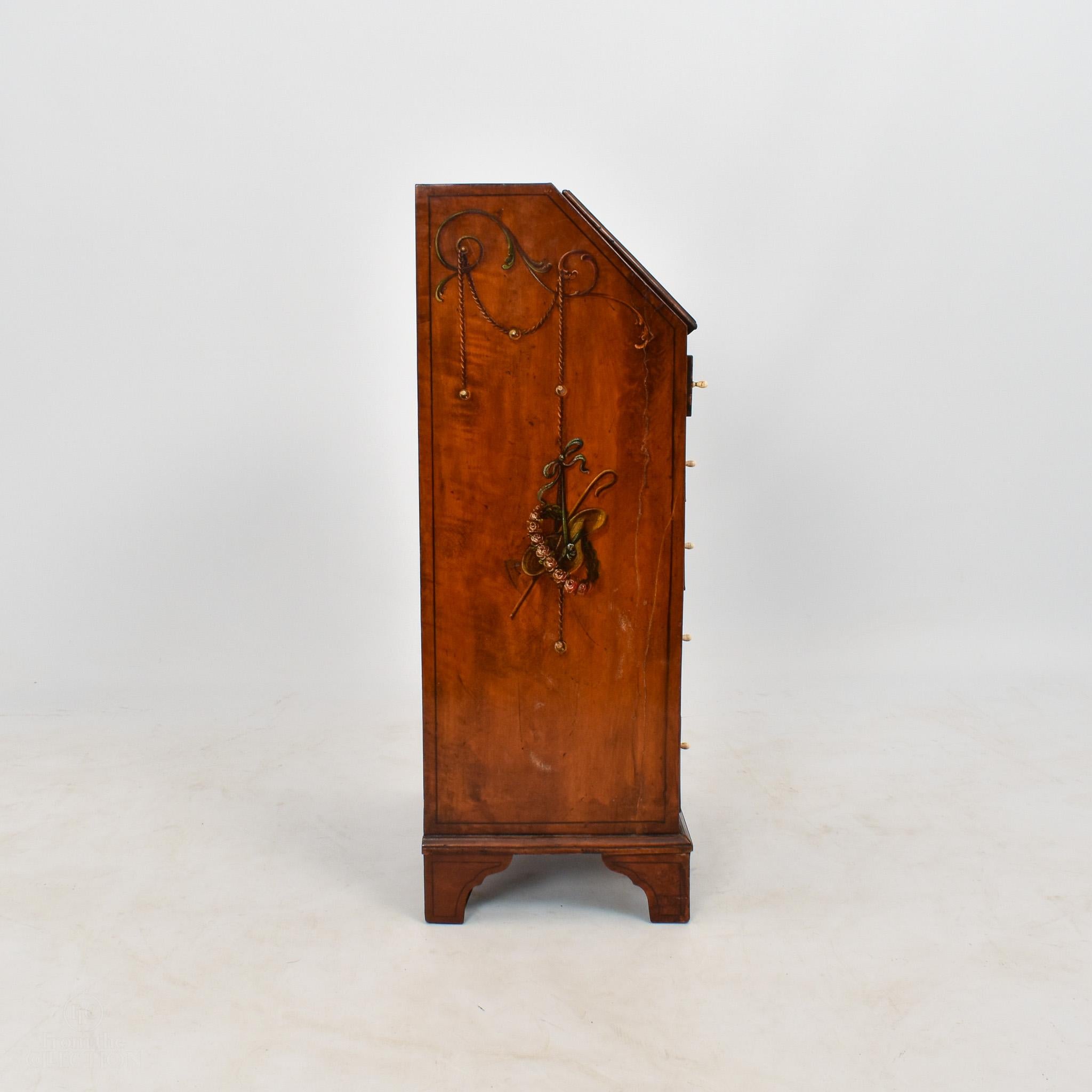Childs Außergewöhnlich seltener Bürotisch aus Satinholz um 1770 im Angebot 1
