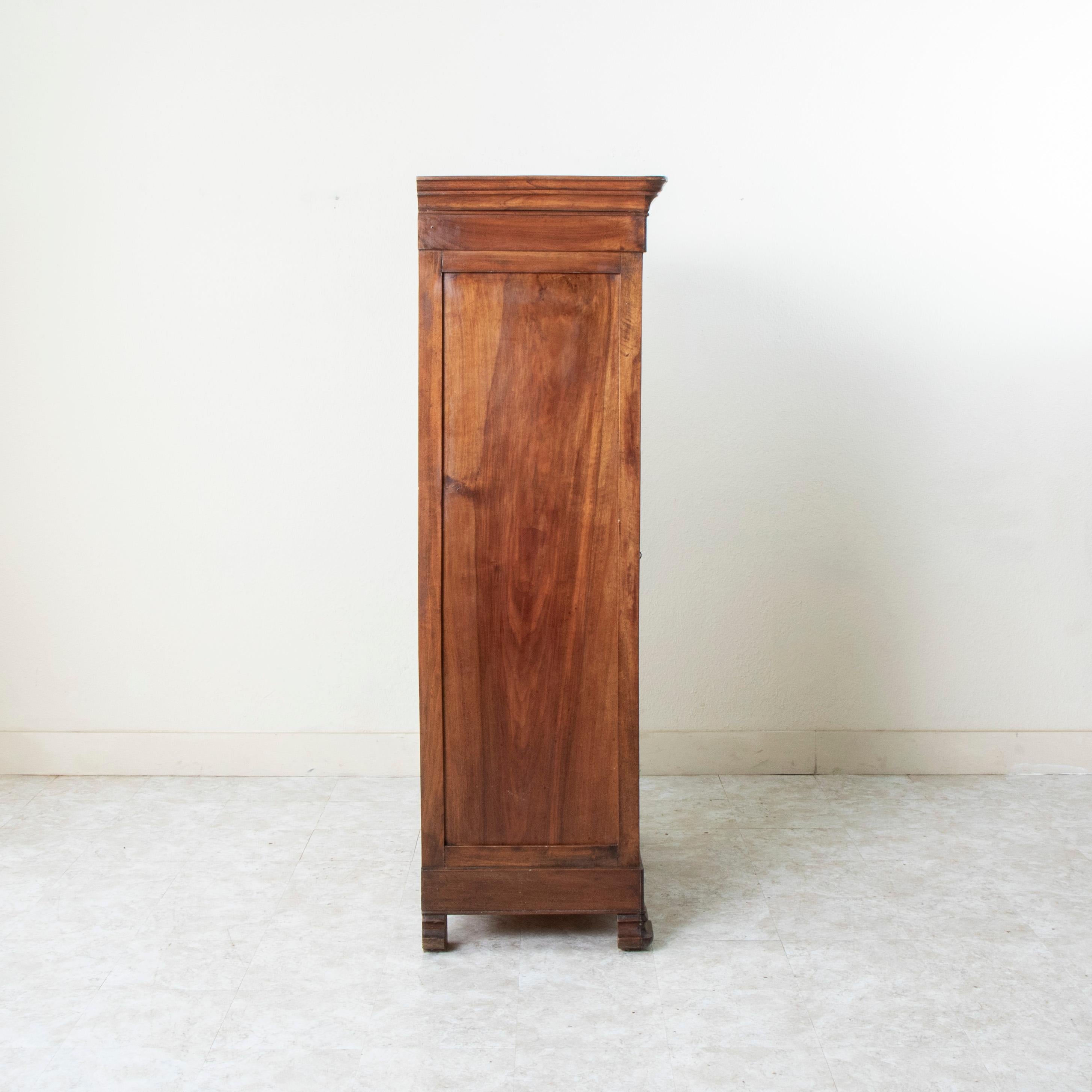 Small Scale 19th Century French Louis Philippe Period Walnut Bookcase Vitrine 1