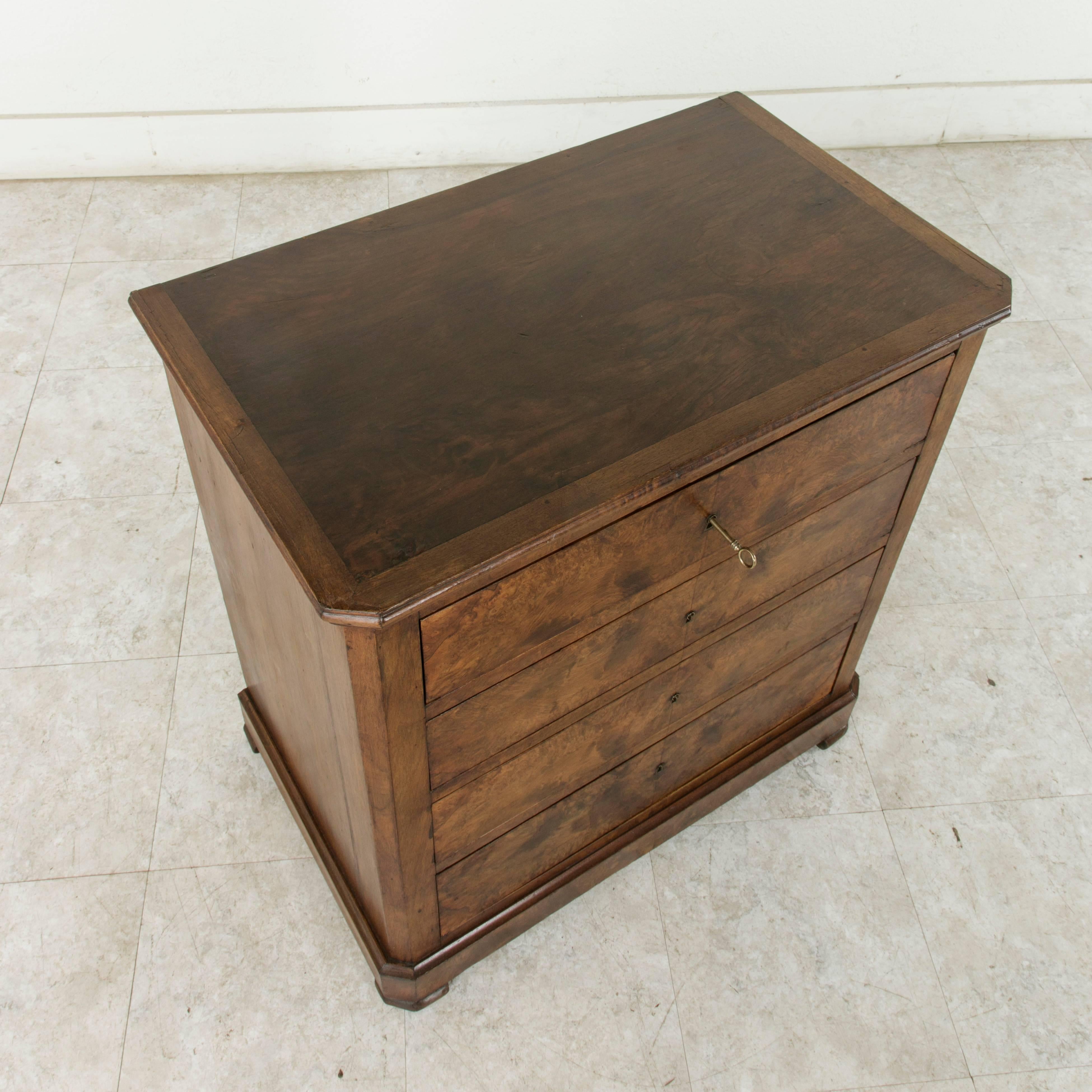 Small Scale 19th Century French Louis Philippe Walnut Chest Commode Nightstand 7