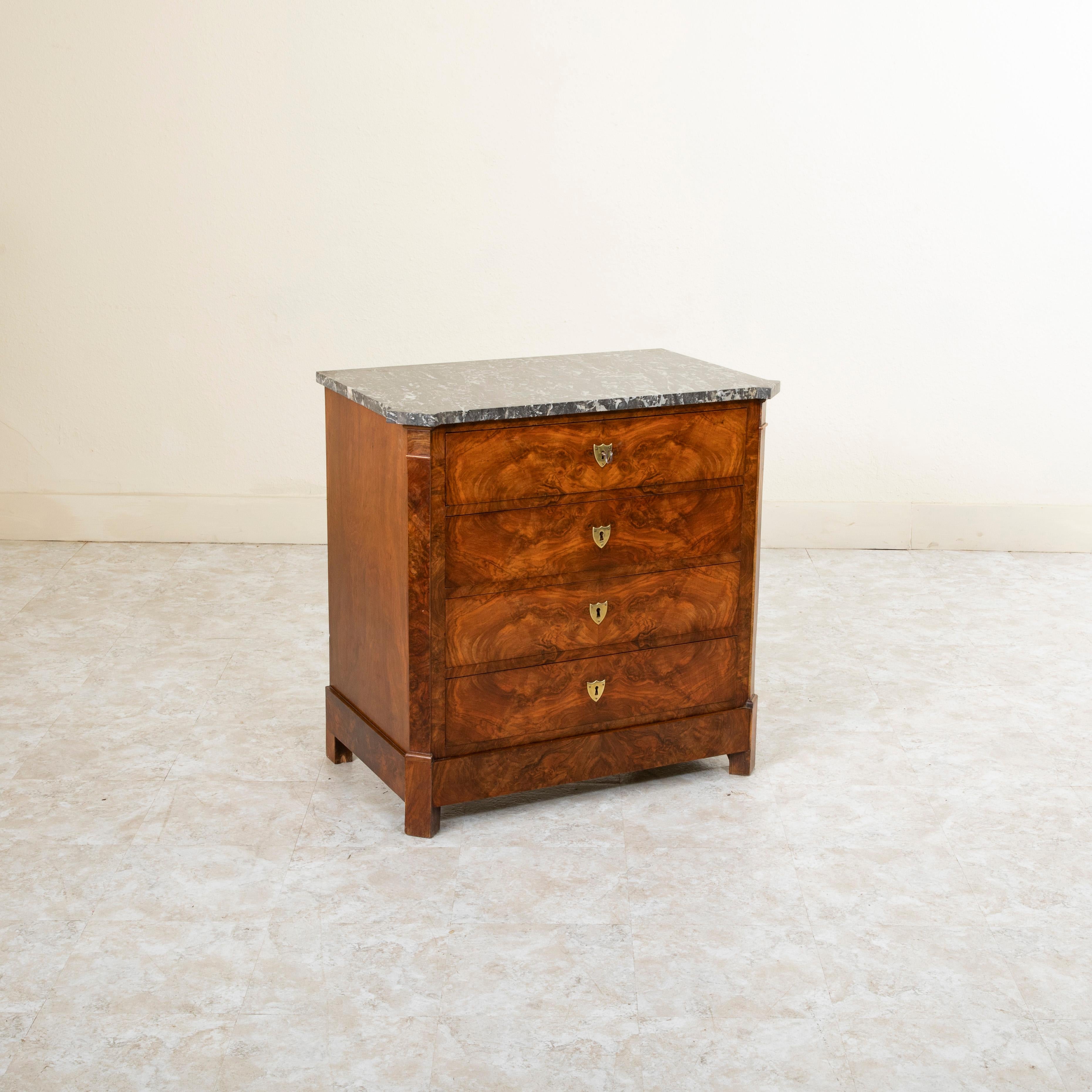 Small Scale 19th Century French Restauration Period Burl Walnut Commode In Good Condition In Fayetteville, AR