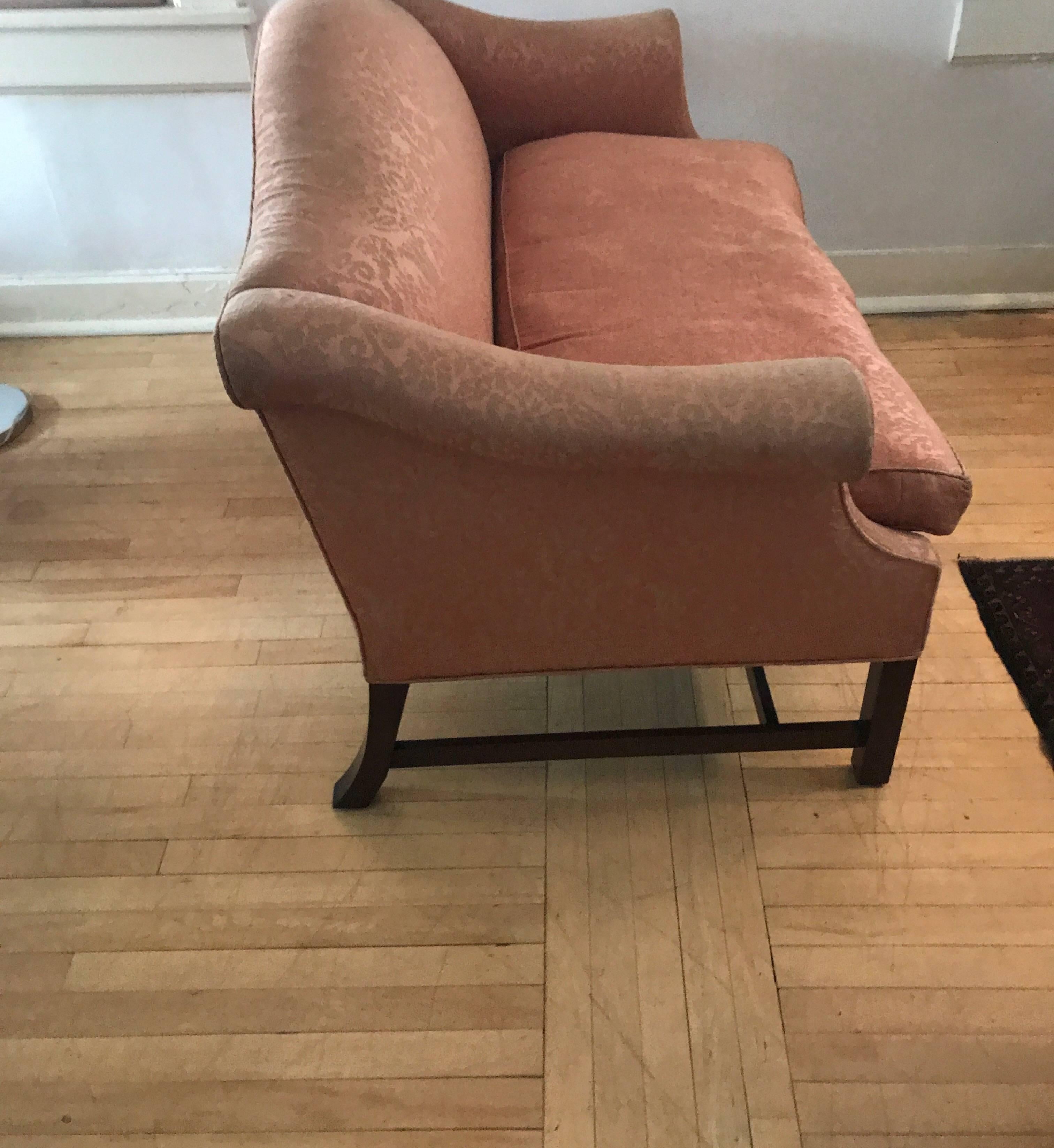 Small Scale Chippendale Style Mahogany Camelback Sofa Loveseat In Good Condition For Sale In Chicago, IL