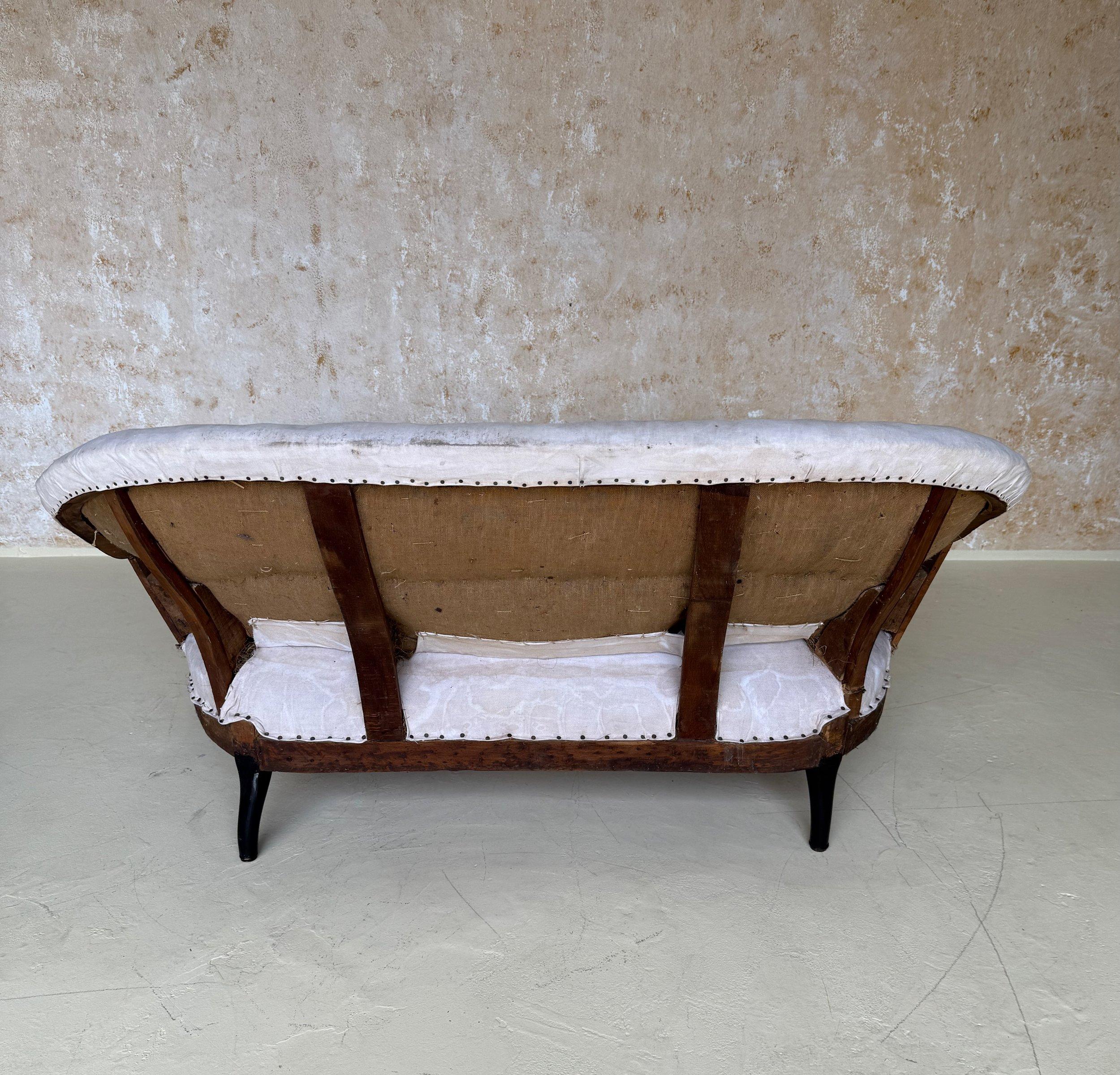 Small Scale French 19th C Napoleon III Settee in Muslin For Sale 4