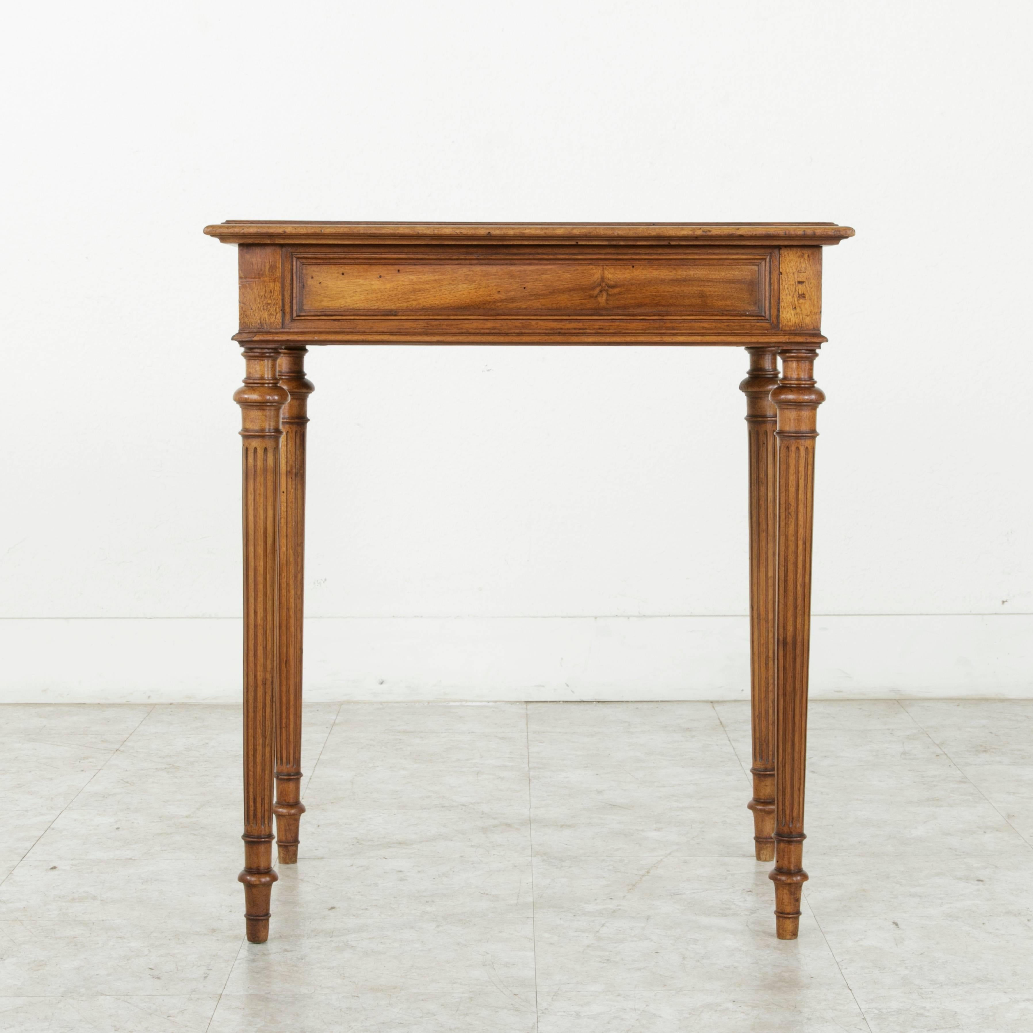 Small-Scale French Louis XVI Style Walnut Side Table or End Table with Drawer In Good Condition In Fayetteville, AR