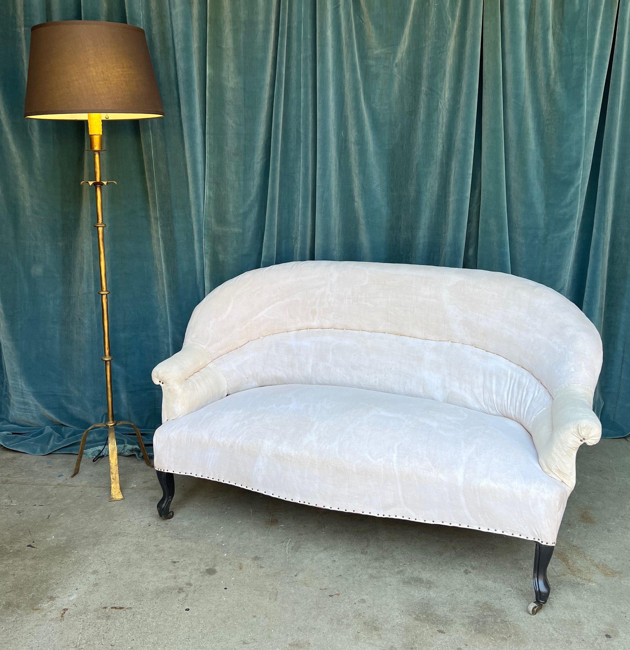 Kleines maßstabsgetreues französisches Sofa aus dem 19. (Napoleon III.) im Angebot