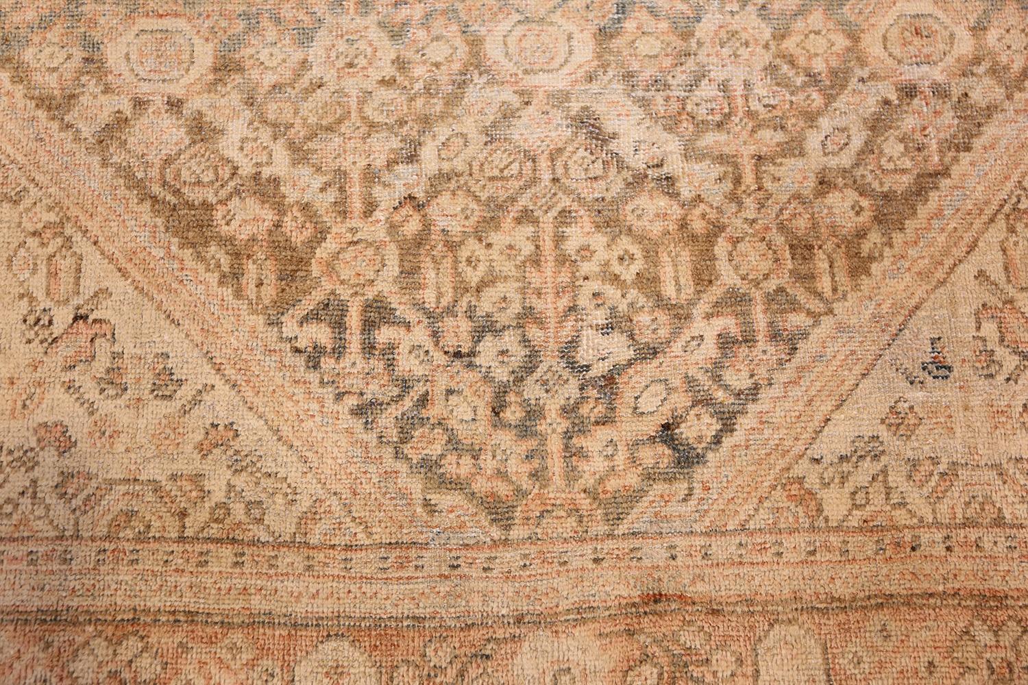 Tribal Antique Persian Mahal Rug. Size: 4 ft 4 in x 6 ft 10 in For Sale