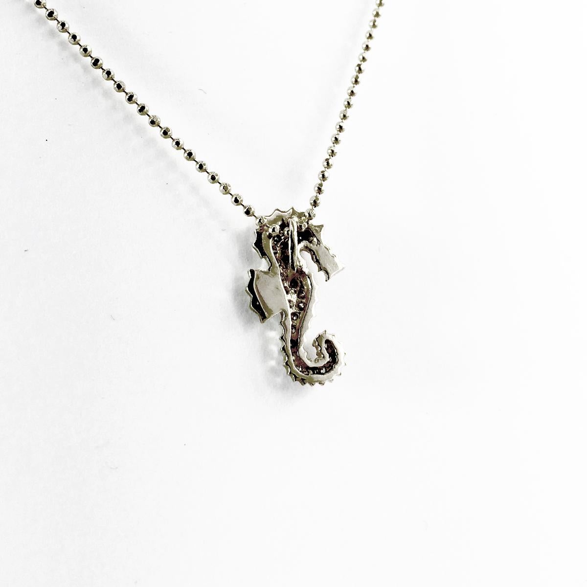 JHERWITT Diamonds 14k White Gold Small Seahorse Pendant Necklace  In New Condition For Sale In Los Angeles, CA