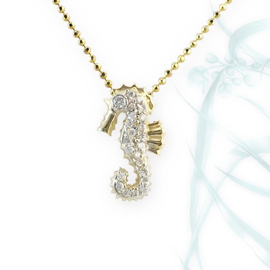 JHERWITT Diamond 14k Yellow Gold Small Seahorse Pendant Necklace In New Condition For Sale In Los Angeles, CA