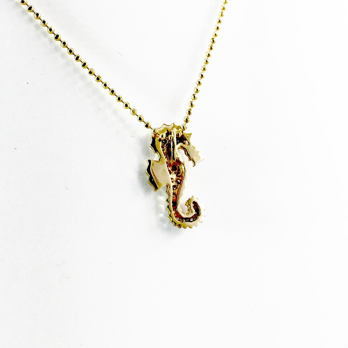 JHERWITT White Sapphires 14k Yellow Gold Plated Small Seahorse Pendant Necklace In New Condition For Sale In Los Angeles, CA
