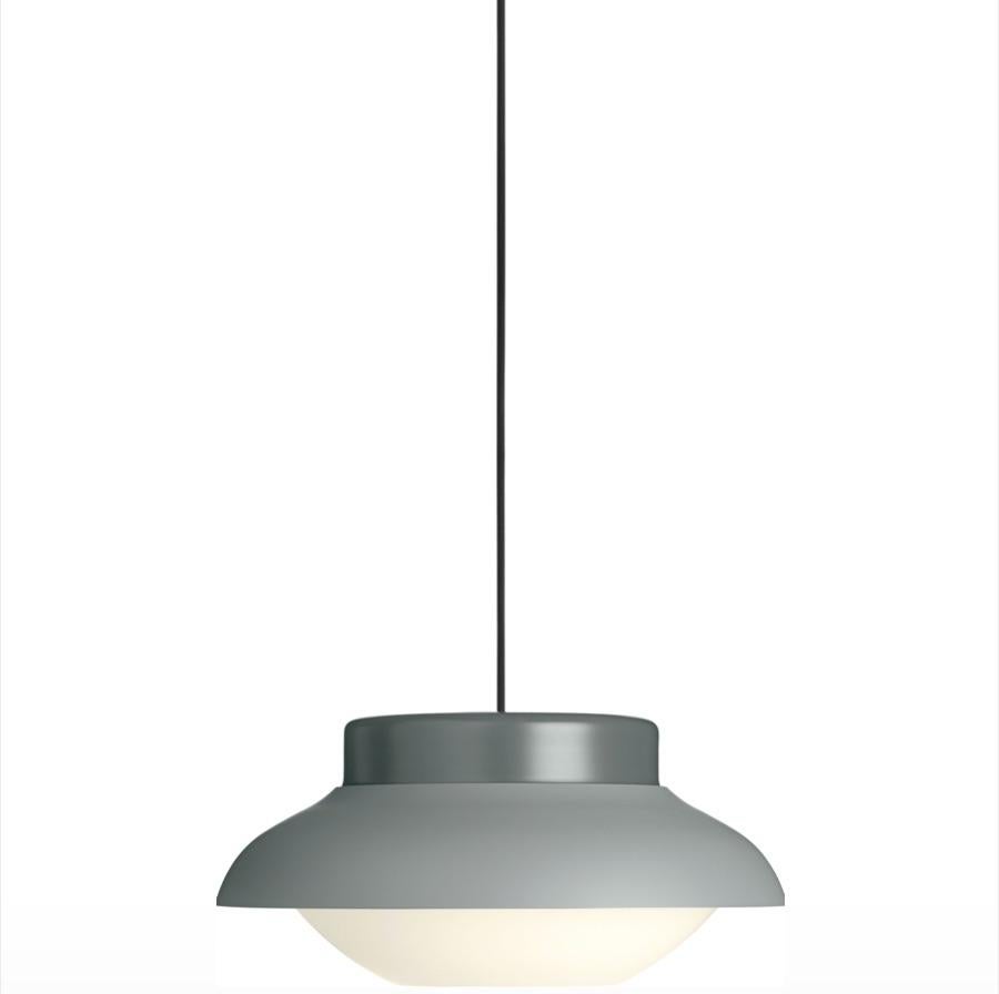 Small Sebastian Herkner collar pendant in stone grey for Gubi. Created by German designer Sebastian Herkner, the collar pendant is executed in steel, mouth-blown glass, and powder-coated aluminum. Each pendant is crafted using traditional techniques