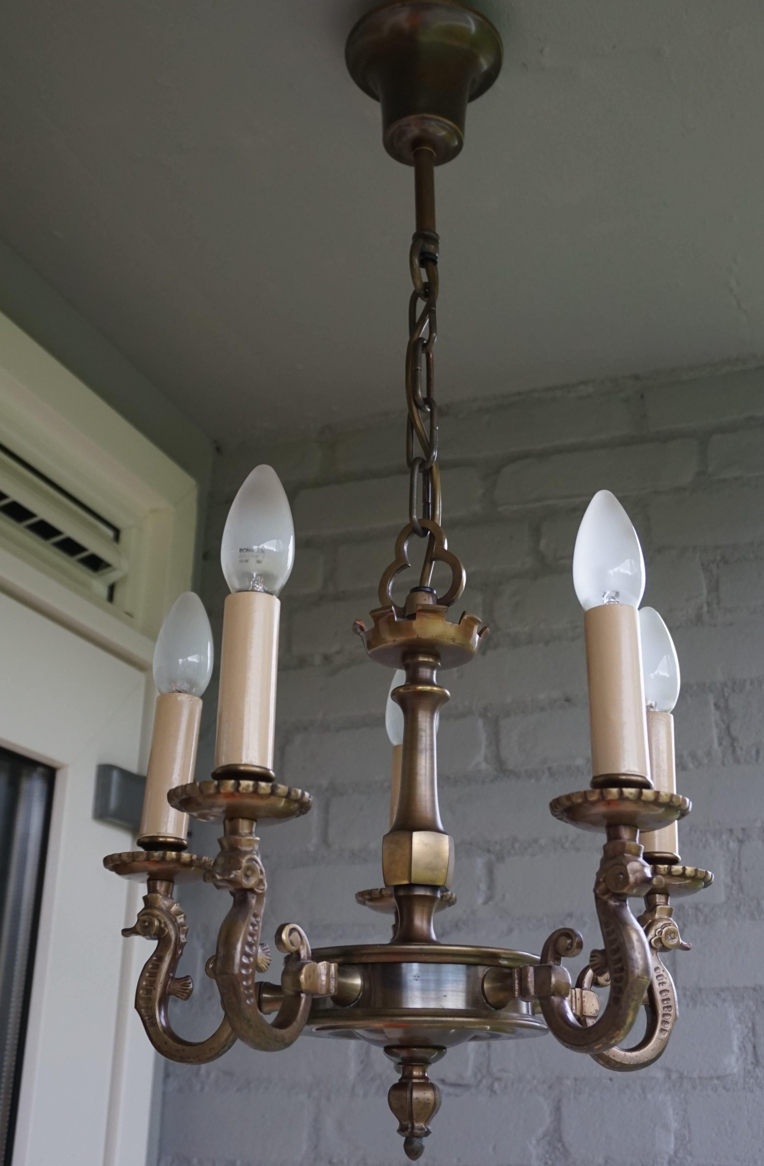 Small Semi 5-Light Pendant with Bronze Seahorse Sculptures and Gothic Stem For Sale 8