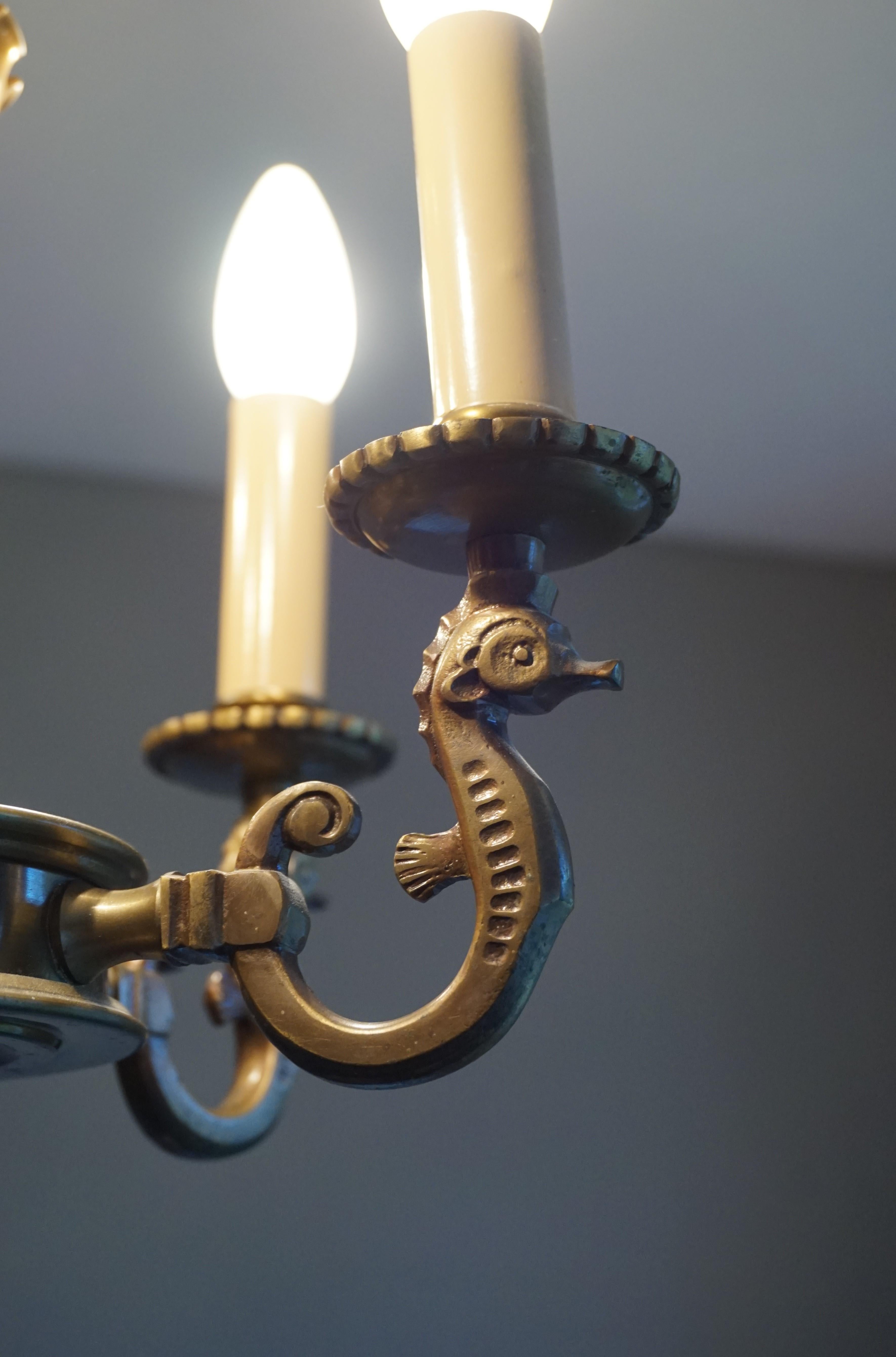 Small Semi 5-Light Pendant with Bronze Seahorse Sculptures and Gothic Stem In Good Condition For Sale In Lisse, NL