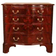 Small Serpentine Chest of Drawers George III in Mahogany