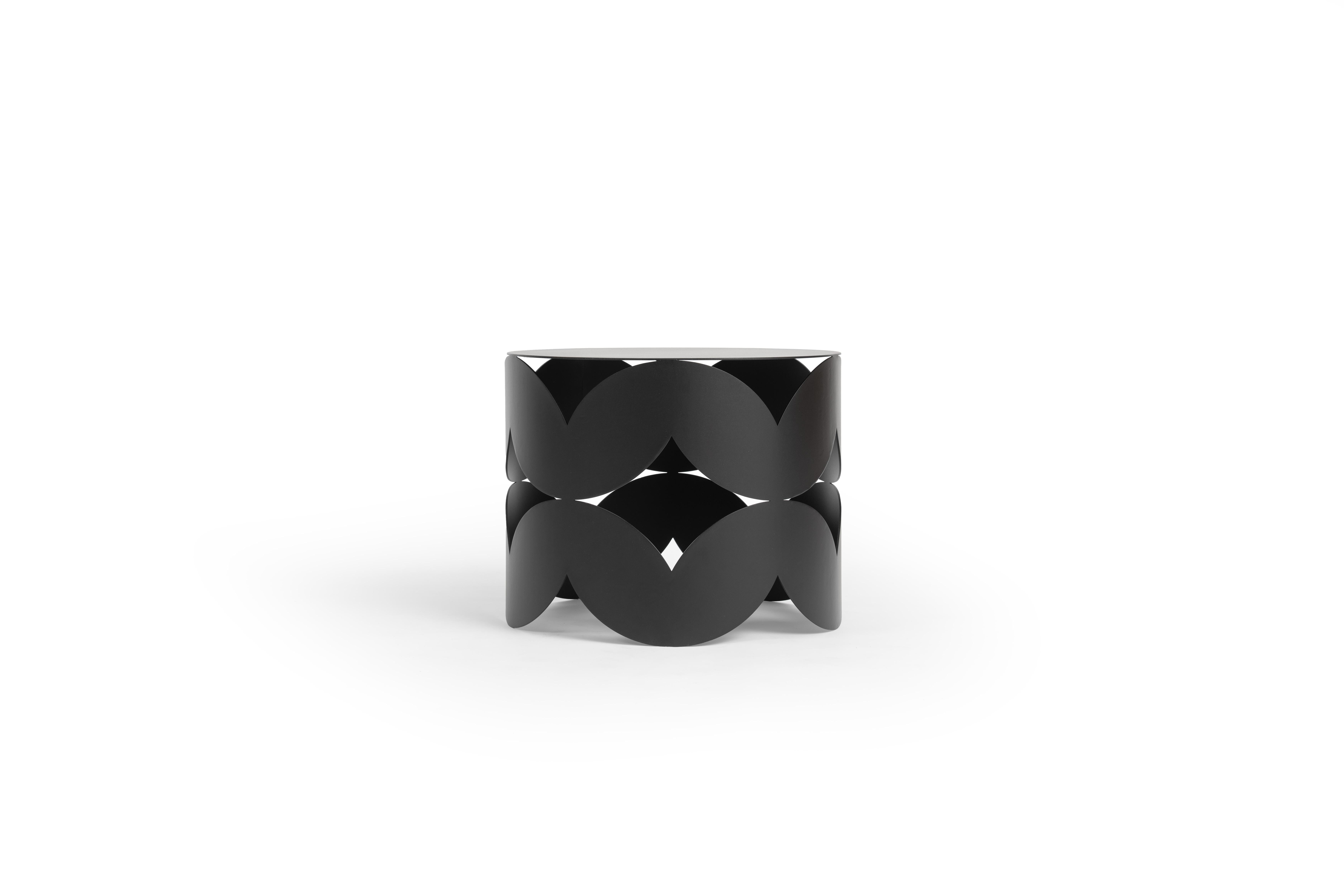Small Serpentine Coffee Table by RALPH M
Dimensions: W 50 x D 50 x H 45 cm. 
Materials: Steel. 

Details:
Frame: 4 mm thick raw steel, fine texture powder coating.
Feet: 3 mm thick raw steel, fine texture powder coating.

Ralph M:
In its French